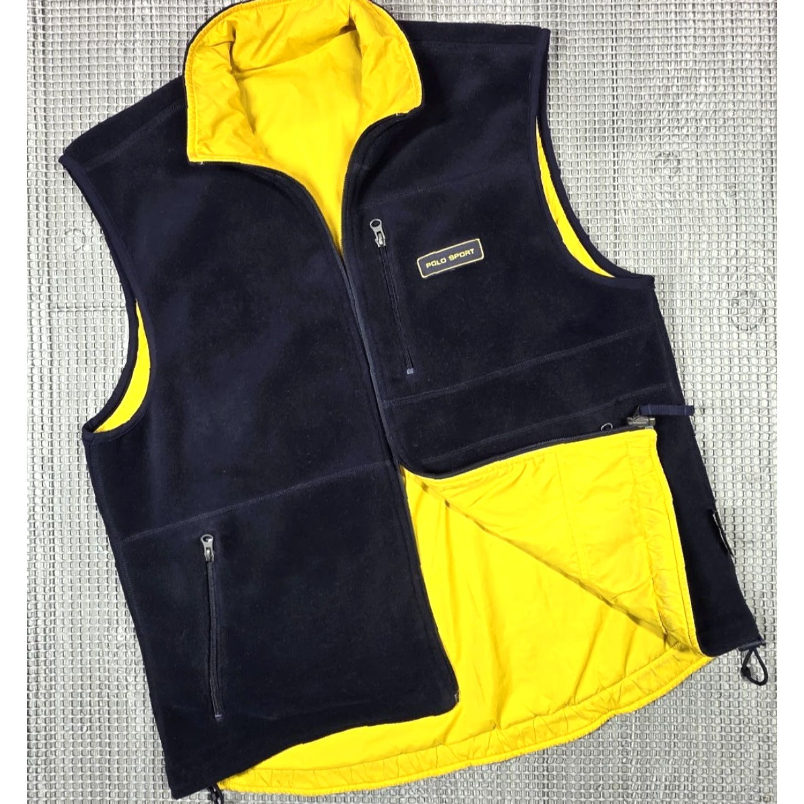 Polo Ralph Lauren VINTAGE Polo Ralph Lauren Polo Sport Vest L Yellow Blue Reversible Polartec Fleece Fullzip Size US L / EU 52-54 / 3 - 3 Thumbnail