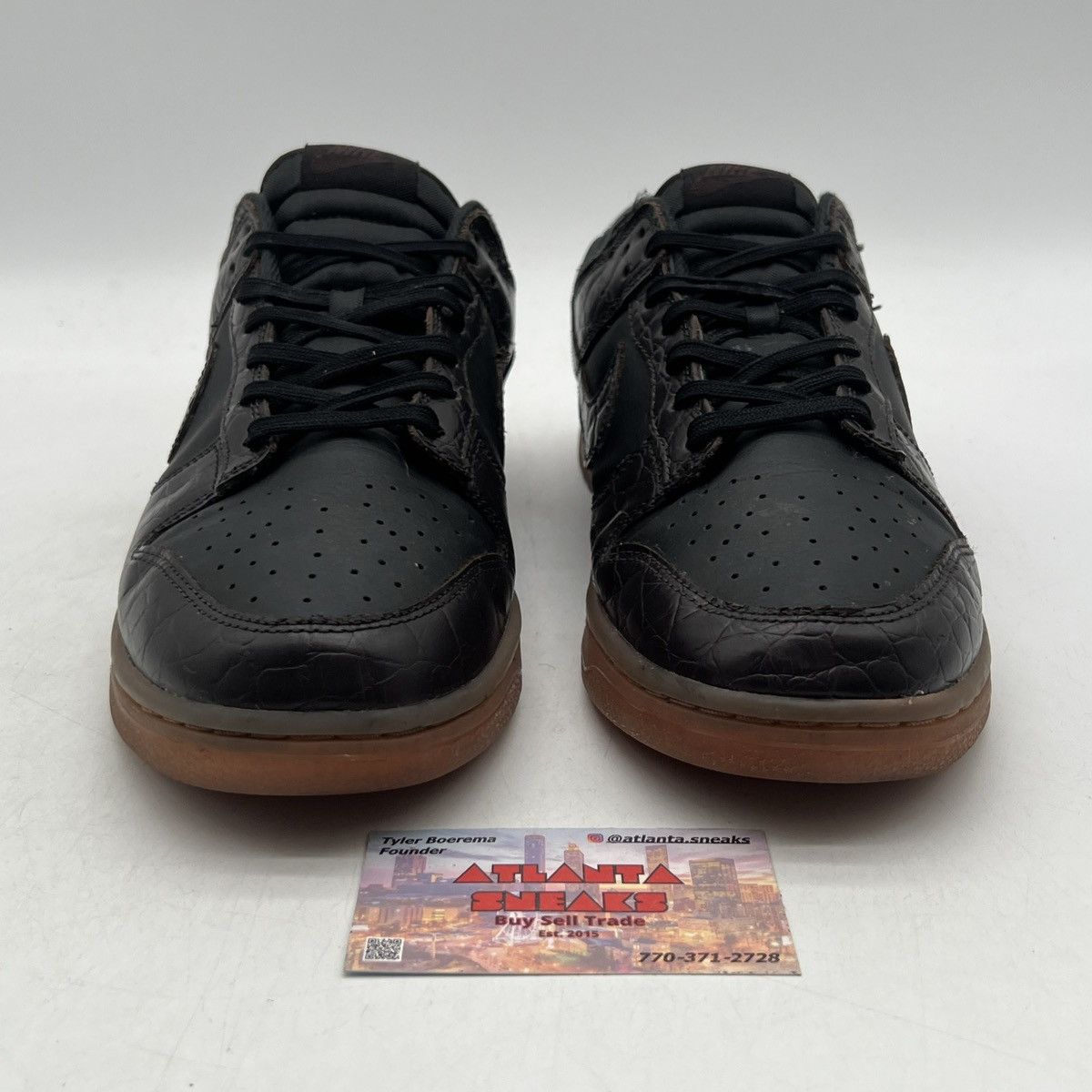 Nike Nike dunk low chocolate croc Size US 11 / EU 44 - 2 Thumbnail