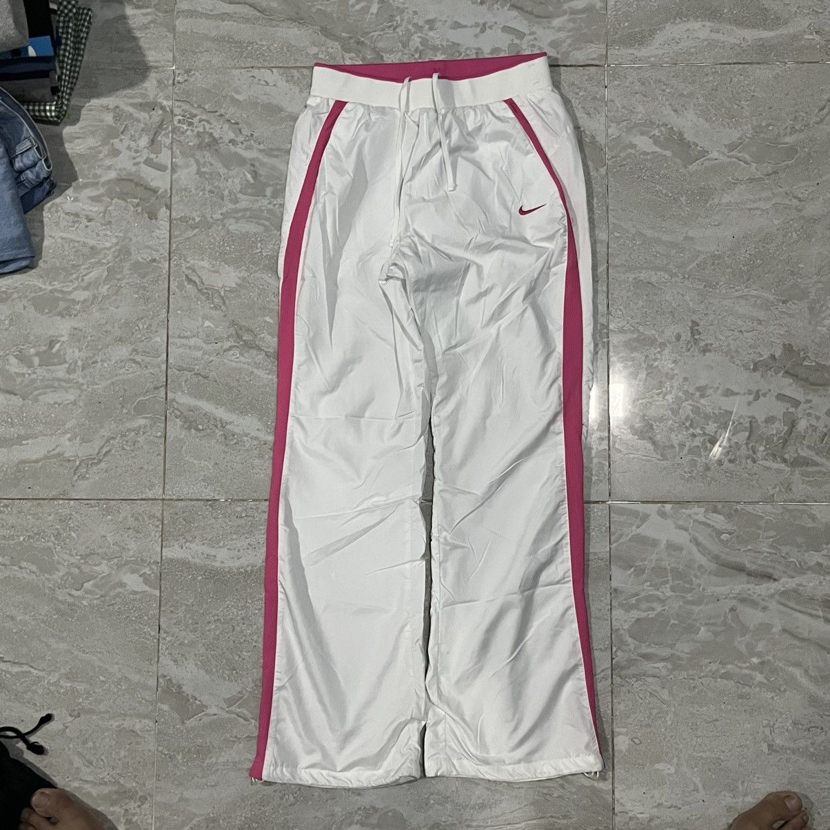 Nike Nike Women White Pink Track Pant Size 27" / US 4 / IT 40 - 1 Thumbnail