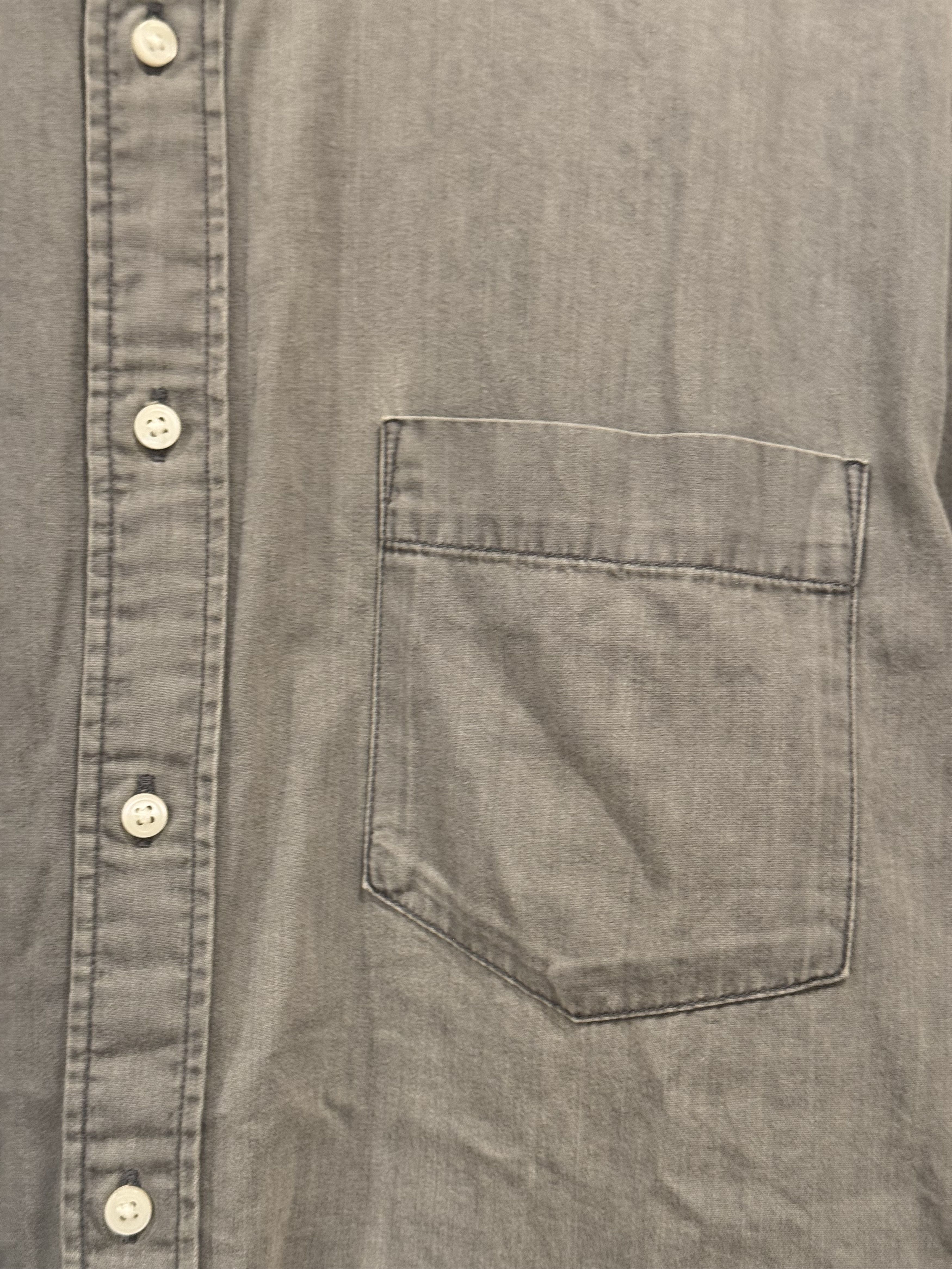 Uniqlo Uniqlo Casual Button Up Slim Fit Size US L / EU 52-54 / 3 - 2 Thumbnail