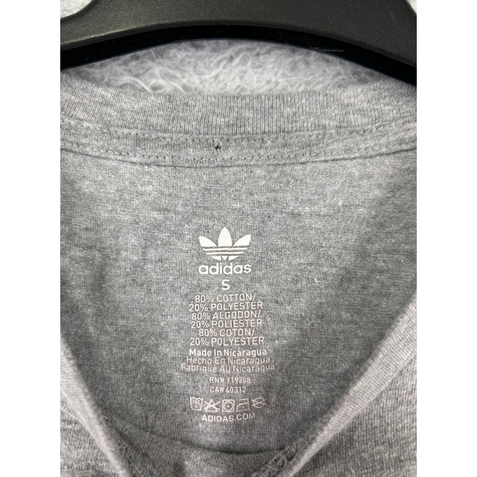 Adidas Adidas Shirt Mens Small Gray Short Sleeve Crew Neck 100% Cotton Trefoil Logo Sports Mens S Gray Adidas Shirt Size US S / EU 44-46 / 1 - 4 Thumbnail
