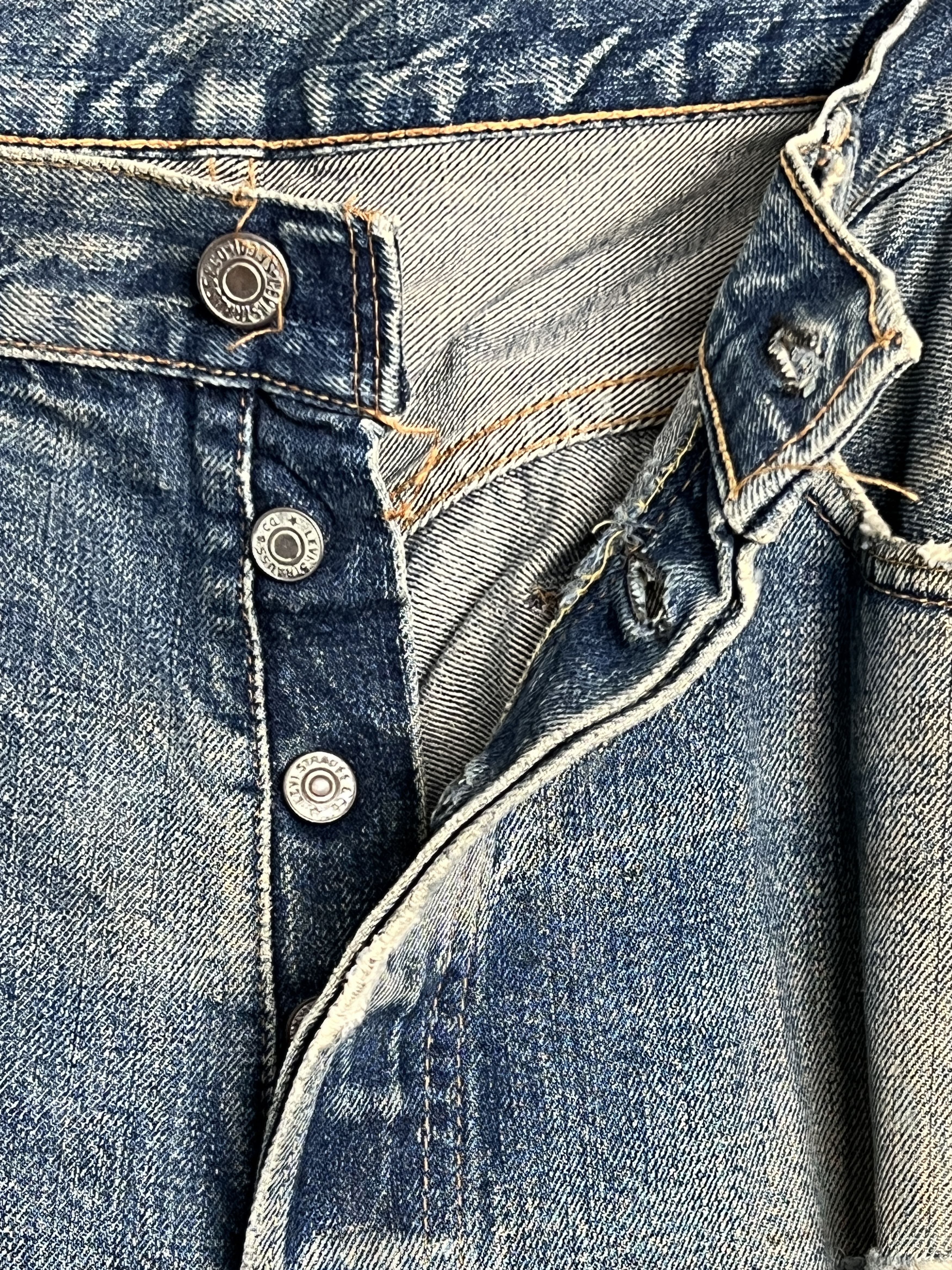 Levi's 1960s Levi's 501 Distressed Redline Selvedge #16 Rivet Jeans Size US 34 / EU 50 - 8 Thumbnail