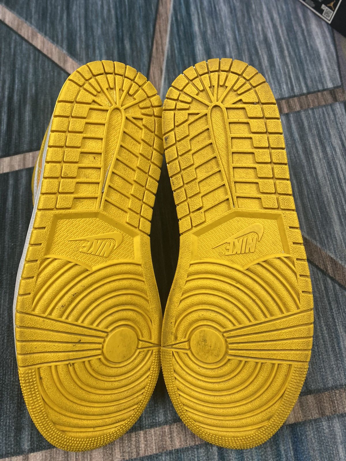 Nike AIR JORDAN 1 LOW POLLEN MAN Size US 8.5 / EU 41-42 - 6 Thumbnail