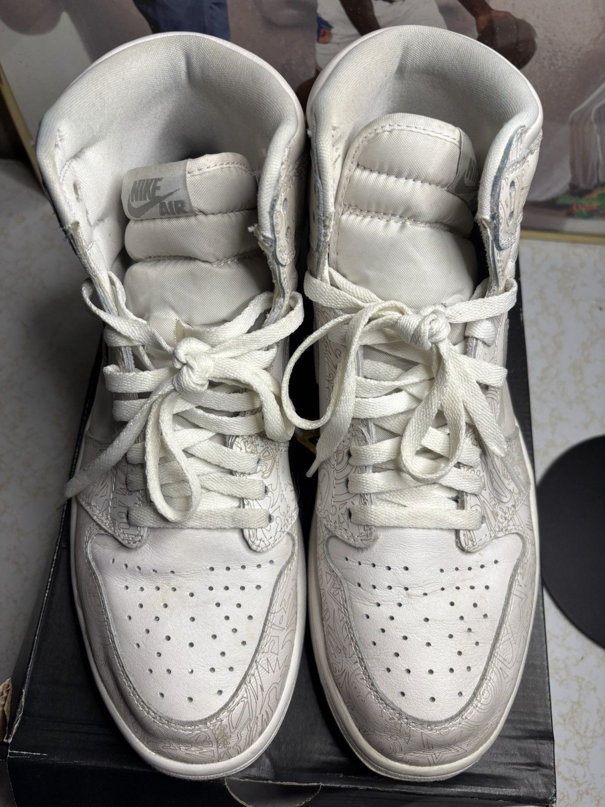 Jordan Brand Air Jordan 1 Retro High OG Laser 2015 Size US 11 / EU 44 - 2 Thumbnail