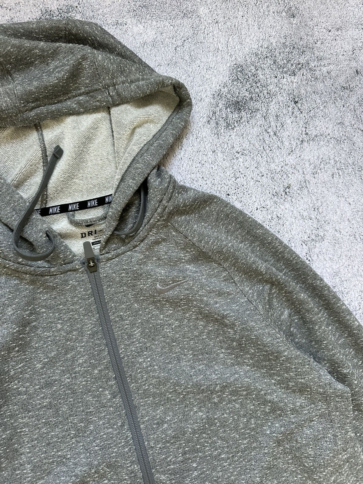 Nike Vintage Nike Zip Hoodie Grey Logo Fit Size US M / EU 48-50 / 2 - 7 Thumbnail