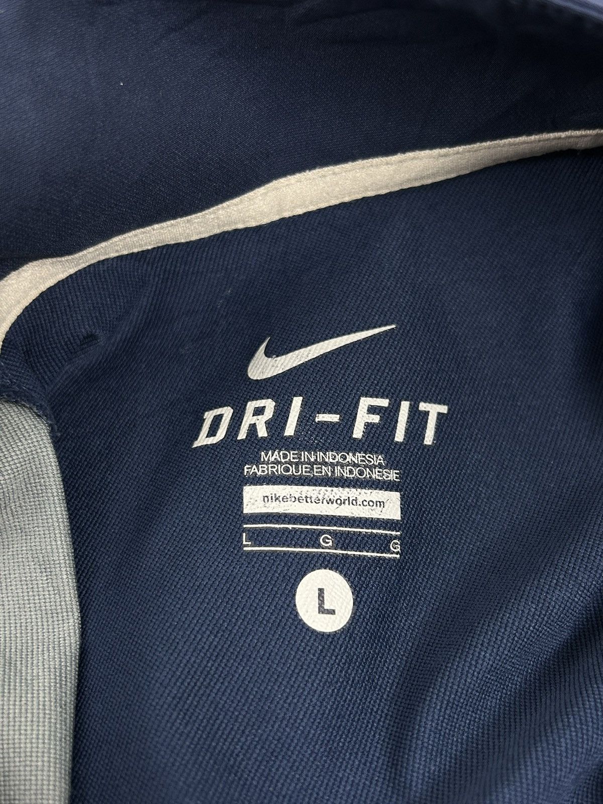 Nike Vintage Nike UNC North Carolina Half Zippered Sports Jacket Size US L / EU 52-54 / 3 - 9 Thumbnail