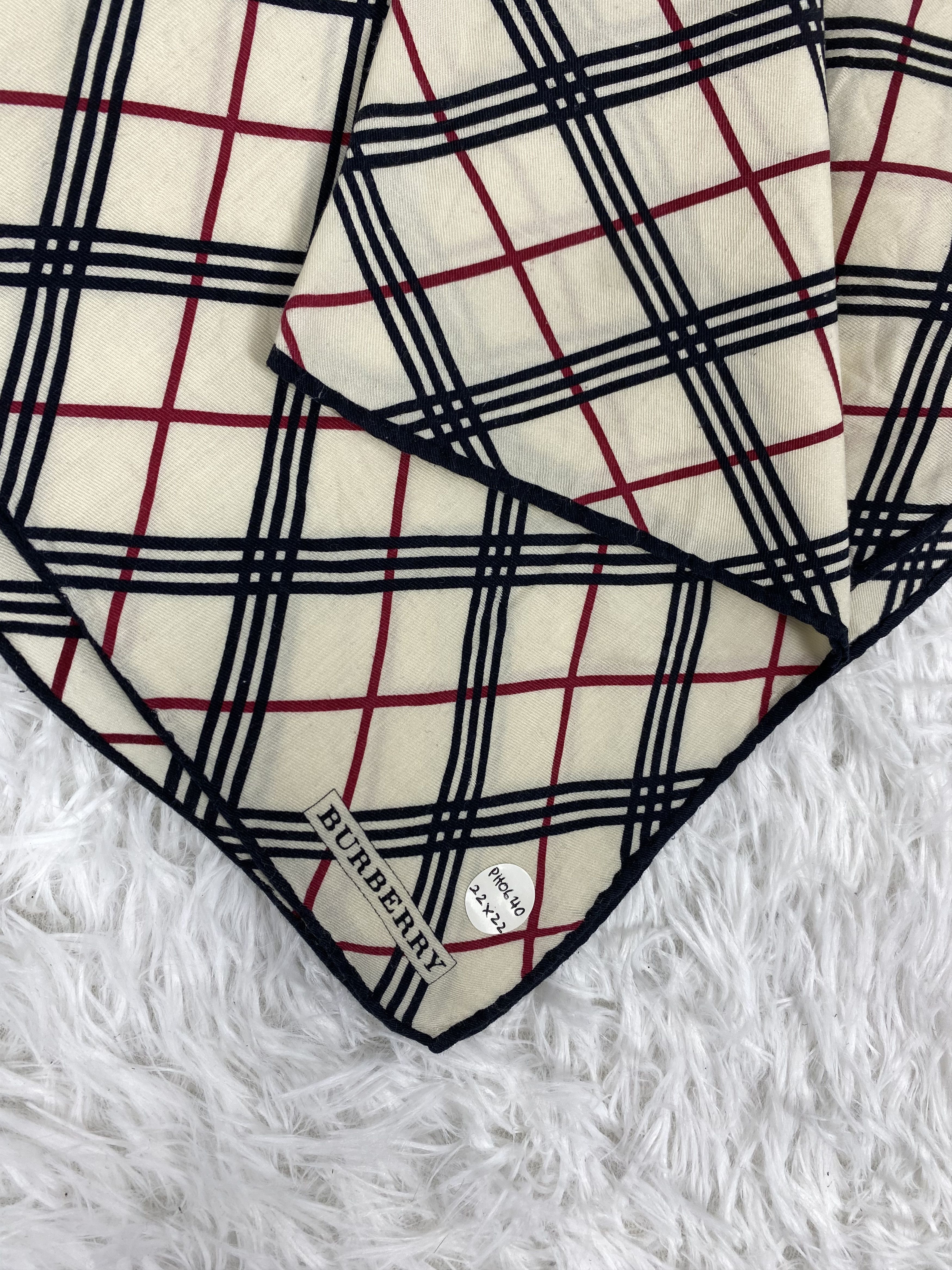 Burberry Vintage Burberry Handkerchief Neckerchief PH0640 Size ONE SIZE - 2 Thumbnail