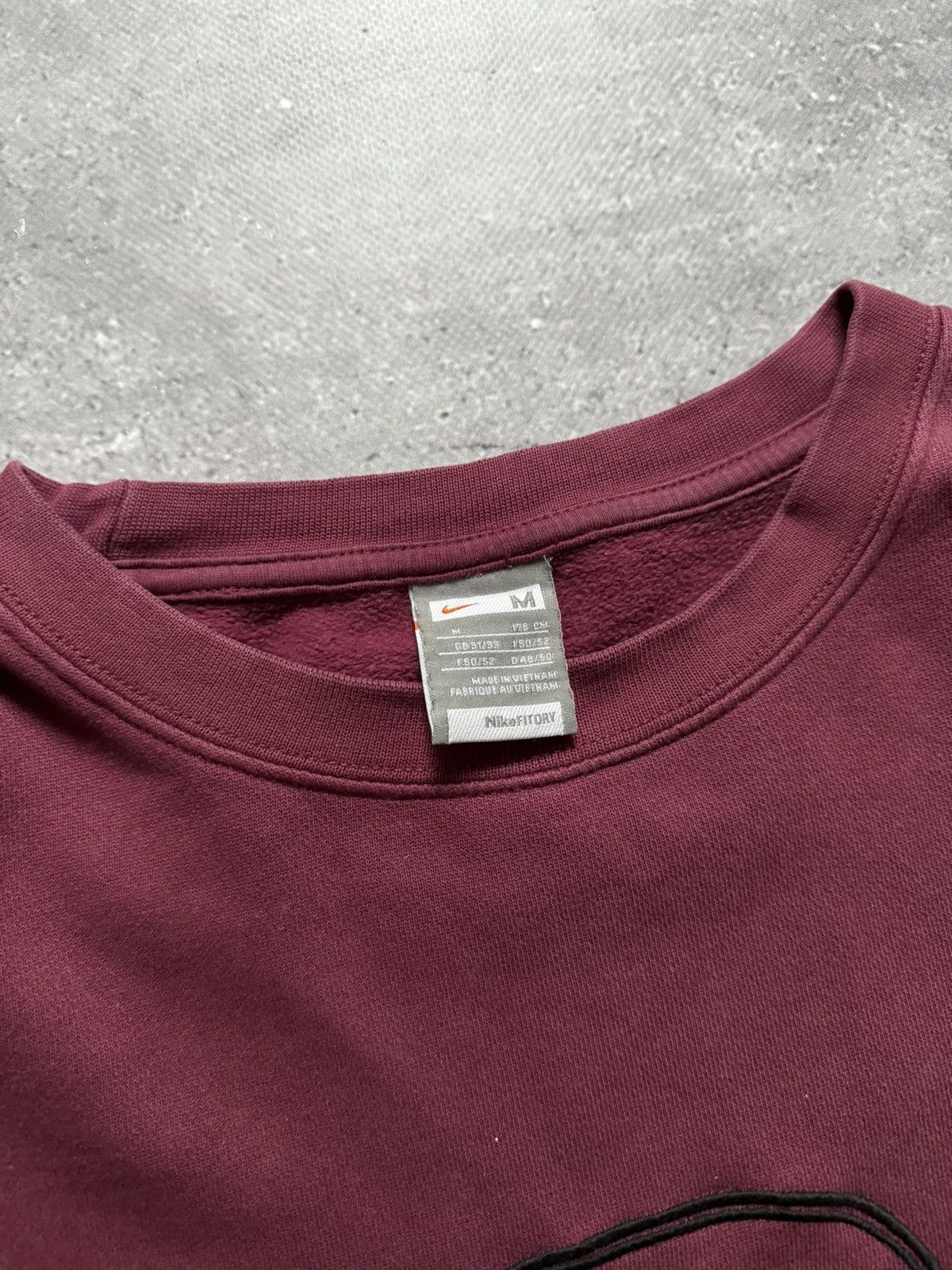 Nike × Vintage Vintage Y2K Nike Big Logo Burgundy Sweatshirt Size US M / EU 48-50 / 2 - 4 Thumbnail