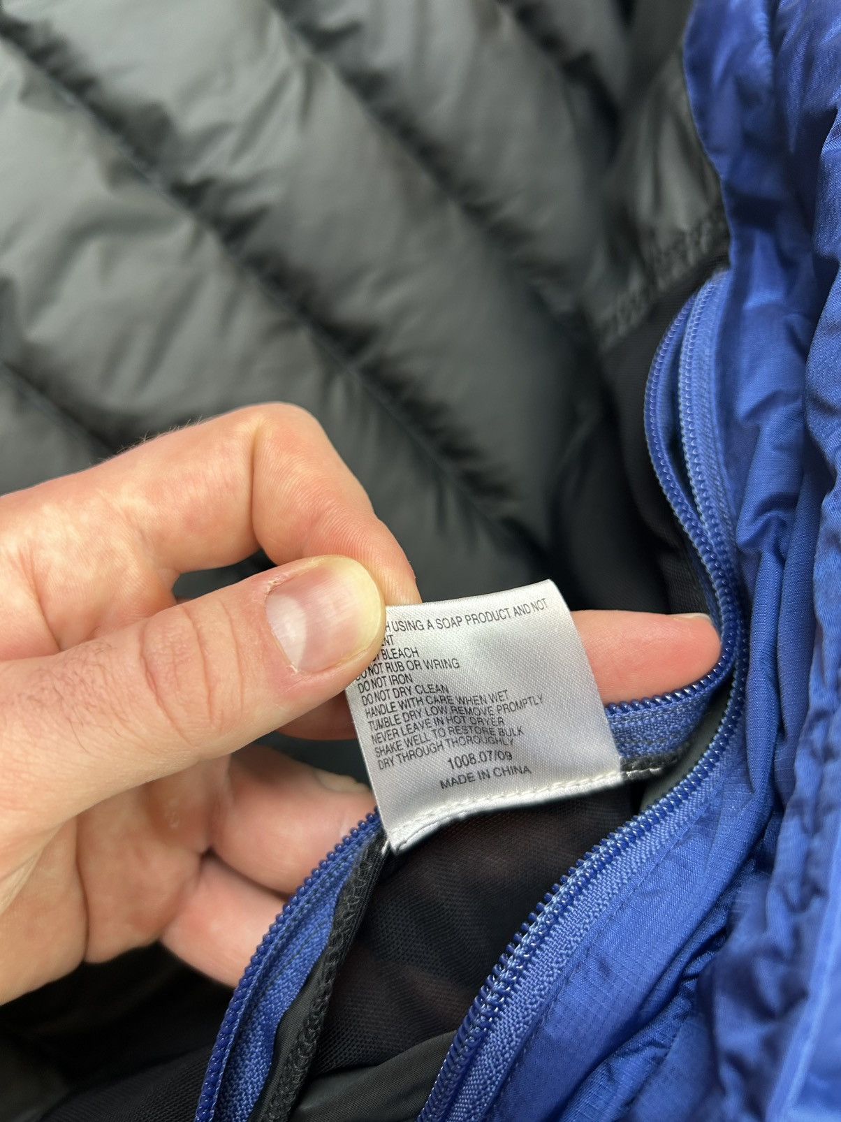 Mountain Hardwear Mountain Equipment Down Puffer Jacket Size S/M Size US S / EU 44-46 / 1 - 9 Thumbnail
