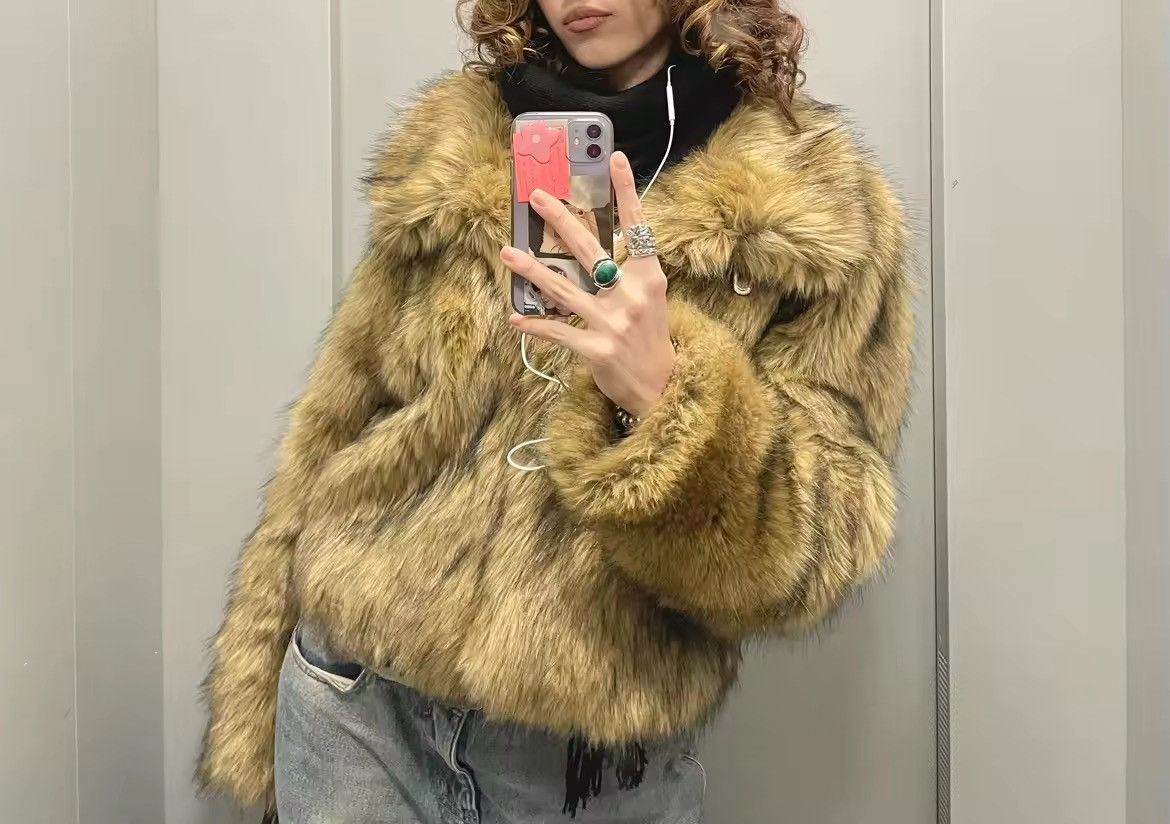 Vintage Brown Hairy Soft Faux Fur Coat Size US S / EU 44-46 / 1 - 7 Thumbnail