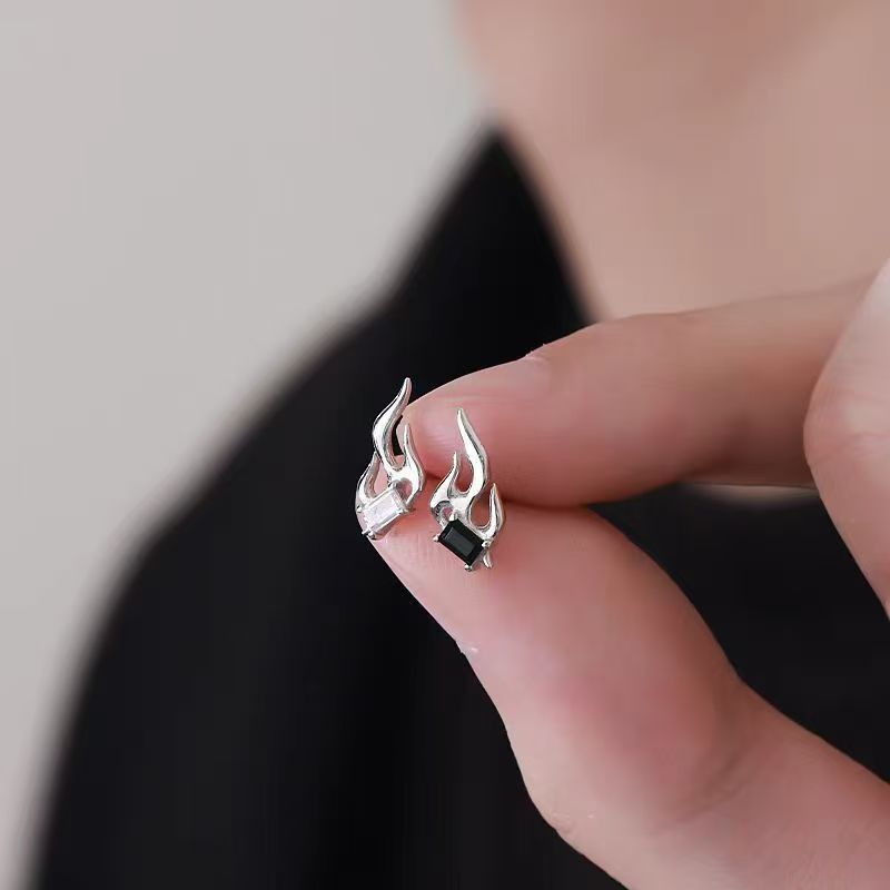 Jewelry × Sterling Silver Fire Retro Earrings One Pairs Chrome Jewelry Size ONE SIZE - 3 Thumbnail