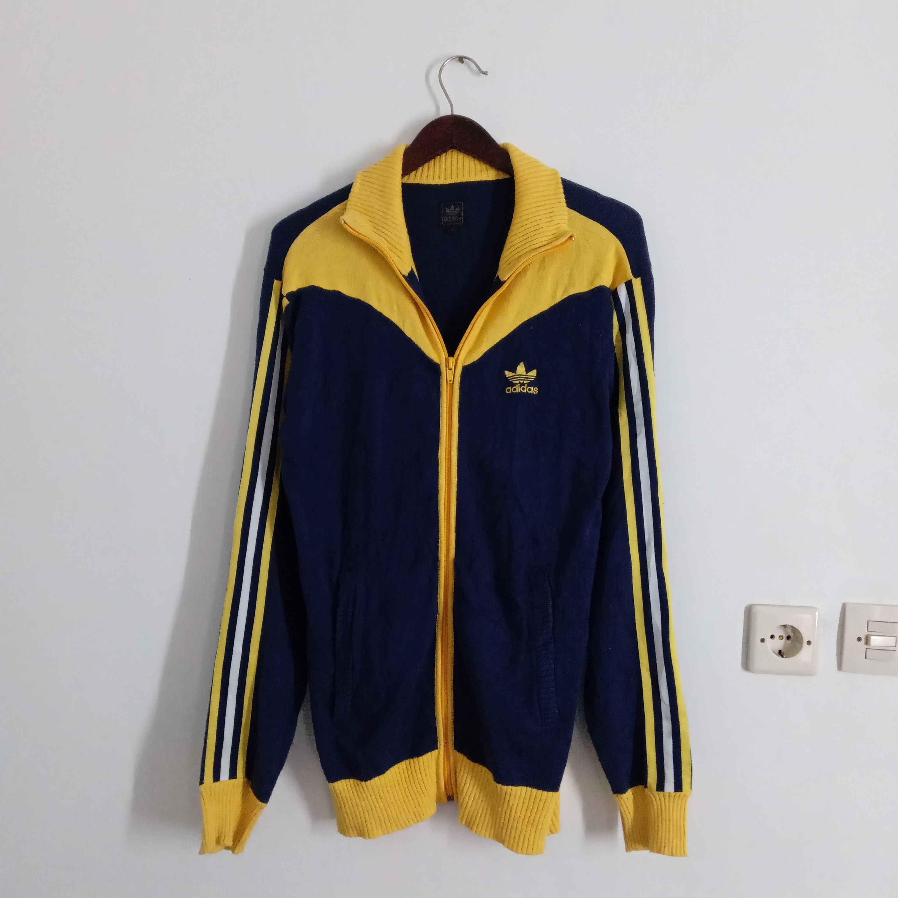 Adidas Vintage Adidas 3 stripe knitwear sport Size US S / EU 44-46 / 1 - 2 Thumbnail