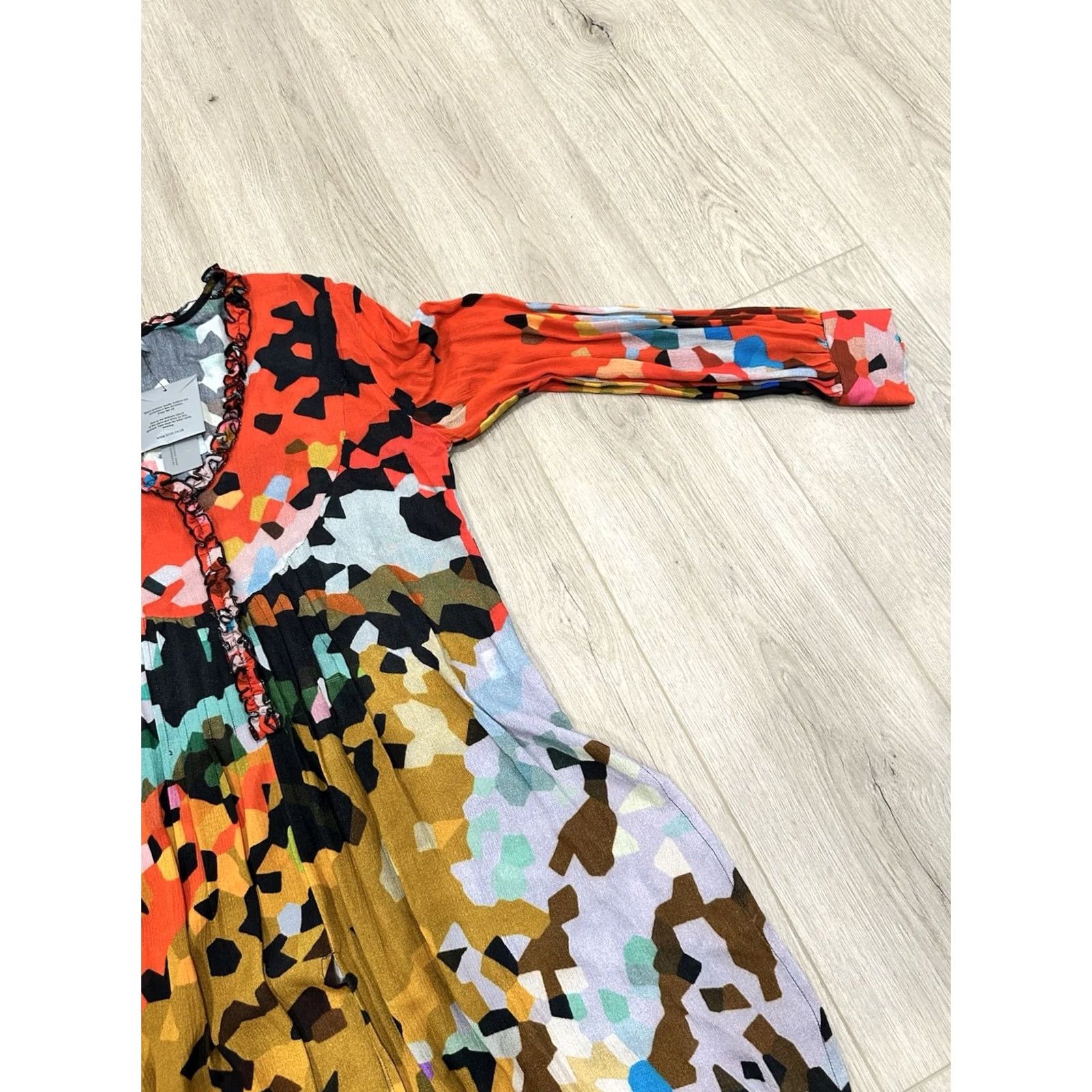 Vintage VINTAGE BL-NK Blank Anthropologie Kayla Abstract Motif Ruffle Tunic Petite Small Size S / US 4 / IT 40 - 3 Thumbnail