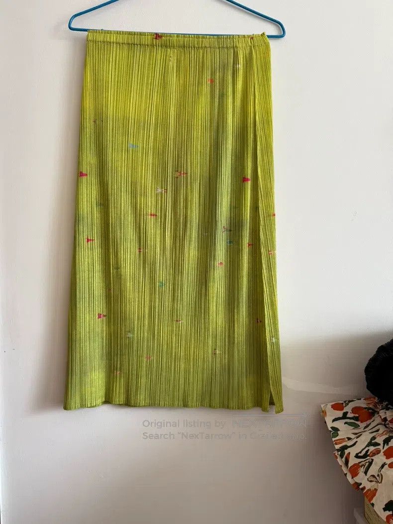 Issey Miyake Issey Miyake size:3 Avocado Green Midi Skirt Size 31" - 3 Thumbnail