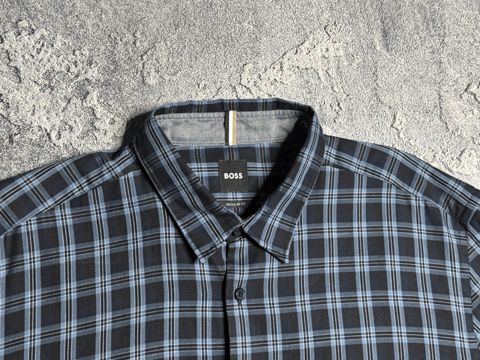 Hugo Boss Hugo Boss men's shirt L Size US L / EU 52-54 / 3 - 2 Thumbnail