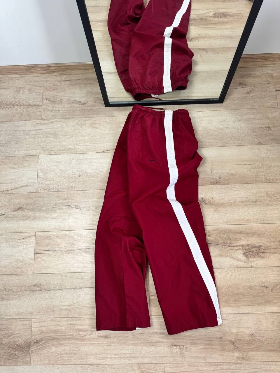 Nike Vintage Nike Track Pants Burgundy Marron White Side Stripe Size US 36 / EU 52 - 1 Thumbnail