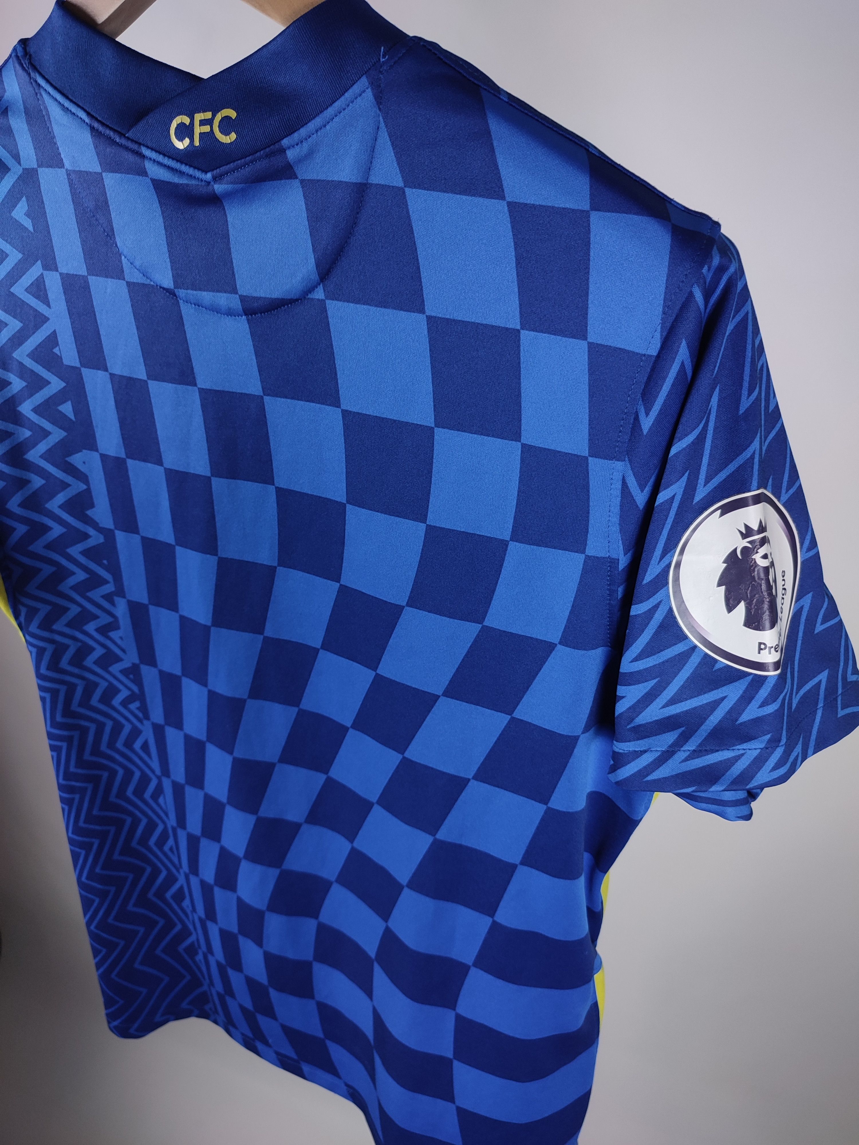 Chelsea Soccer Home Shirt Chelsea Soccer Jersey Size US L / EU 52-54 / 3 - 12 Thumbnail