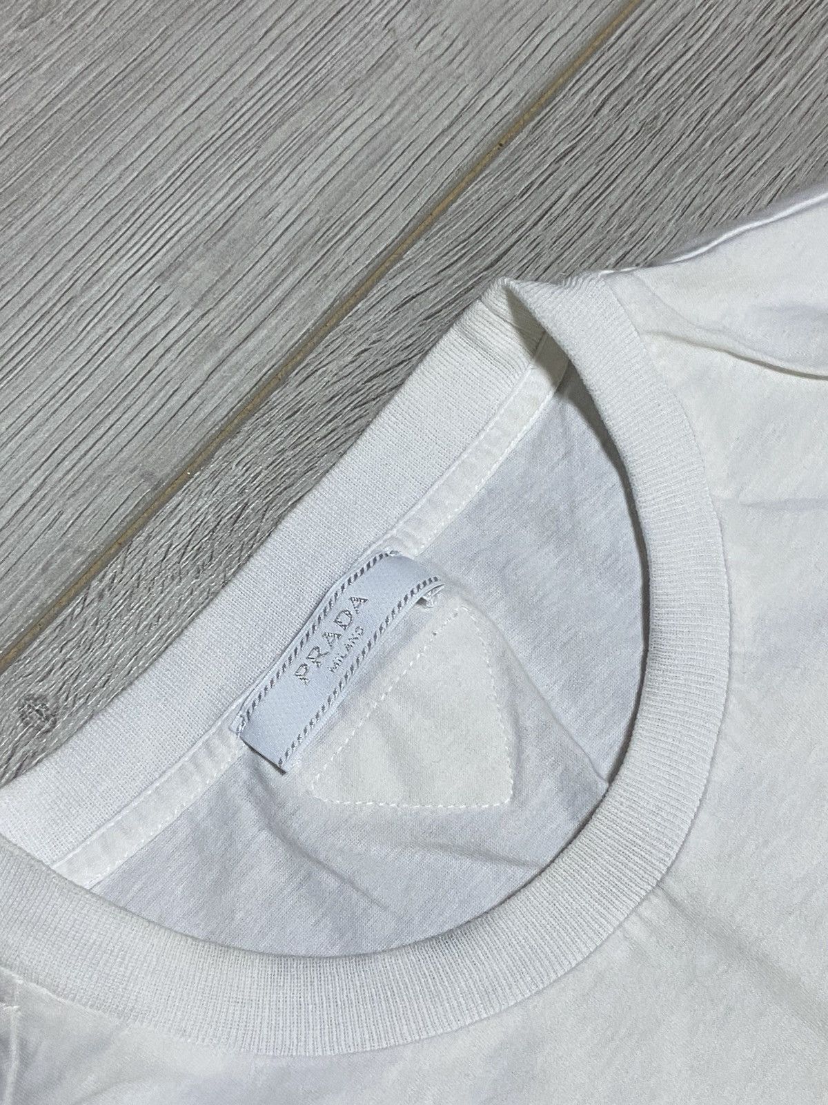 Prada Prada triangle tab logo stripe t-shirt Size US M / EU 48-50 / 2 - 6 Thumbnail