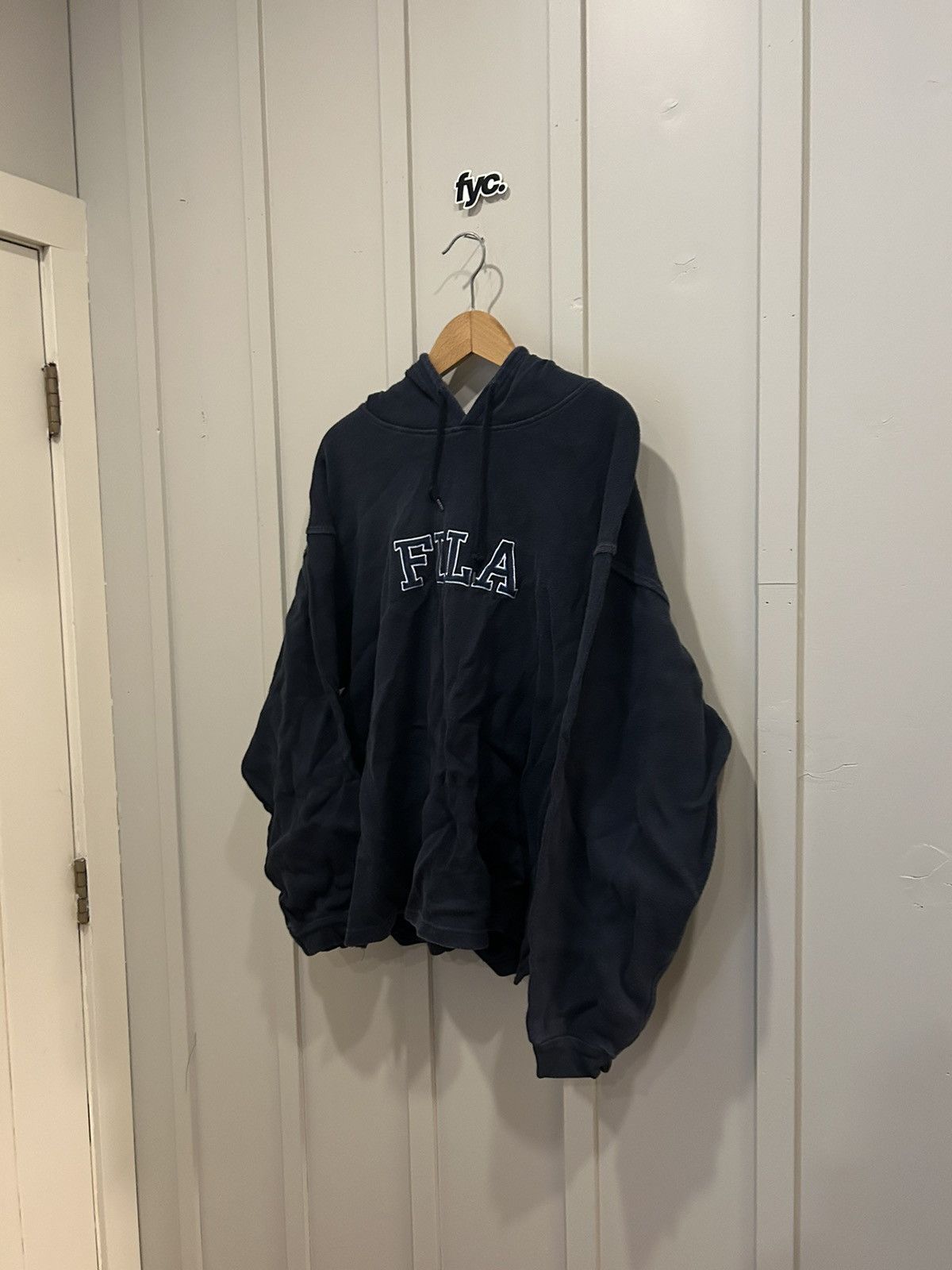 Fila × Vintage Vintage 90s FILA Faded Hoodie Size US XL / EU 56 / 4 - 3 Thumbnail