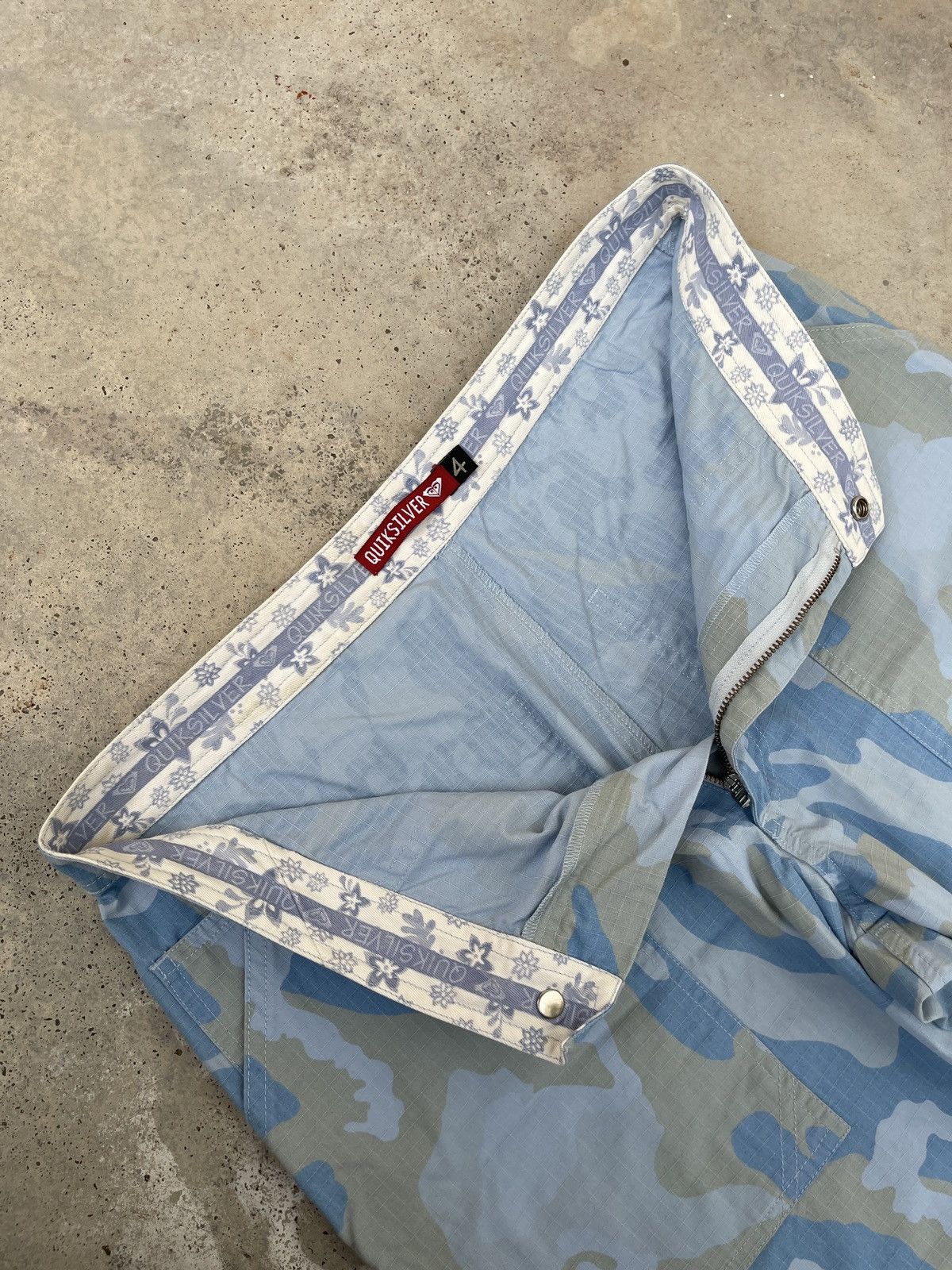 Japanese Brand × Quiksilver Vintage Y2K Quicksilver X Roxy Camouflage Pants Size US 32 / EU 48 - 9 Thumbnail