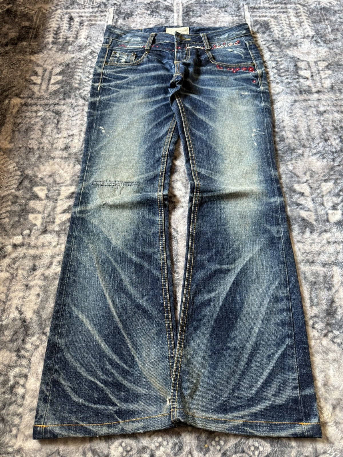 Hysteric Glamour × Japanese Brand Yoshitomo Lolita Japan Heavy Whisker Blossom Flare Jeans Size US 29 - 1 Thumbnail