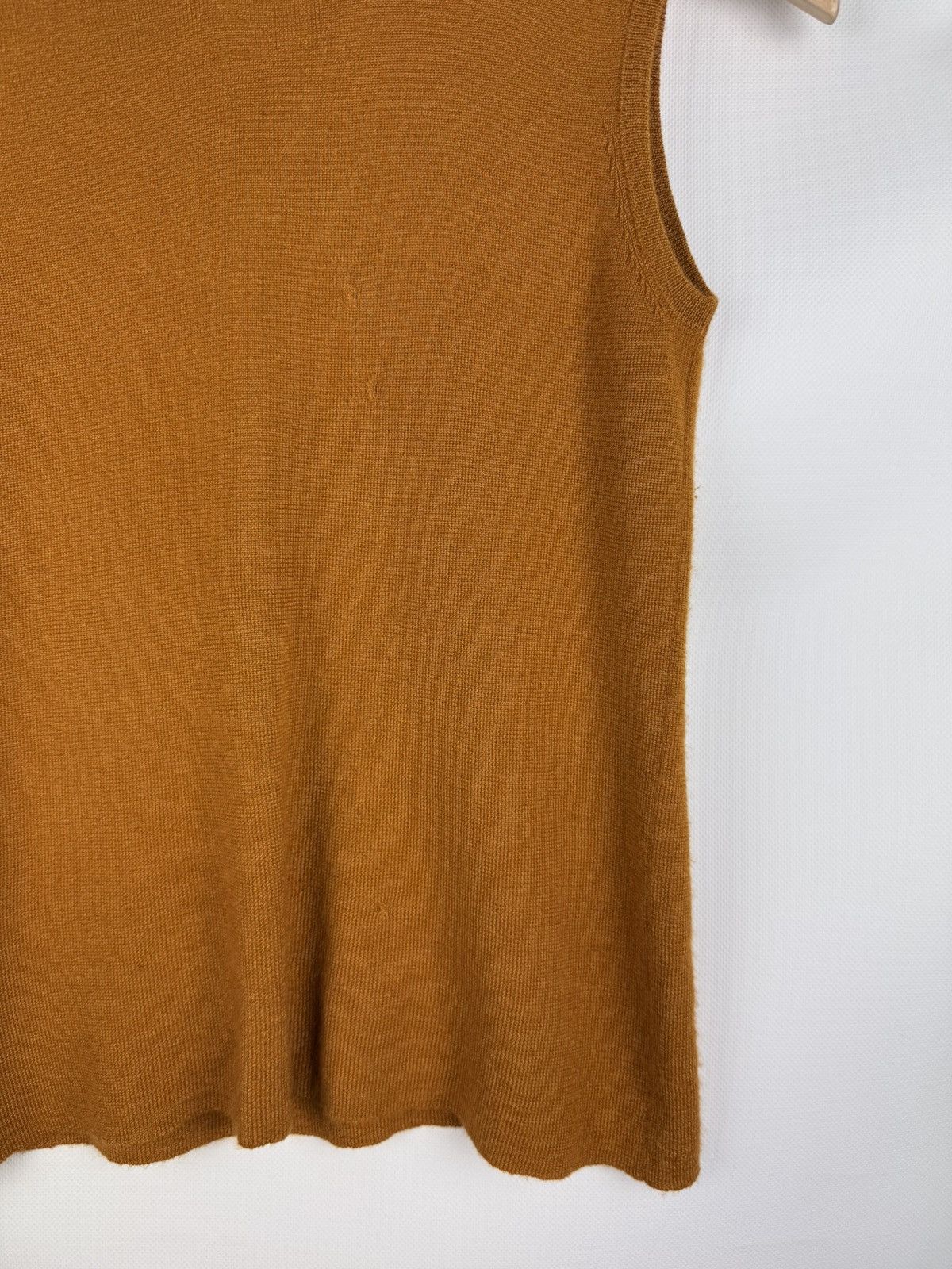 Prada Prada Ladies Sleeveless Cashmere Vest Sweater Size IT 46 Size L / US 10 / IT 46 - 6 Thumbnail