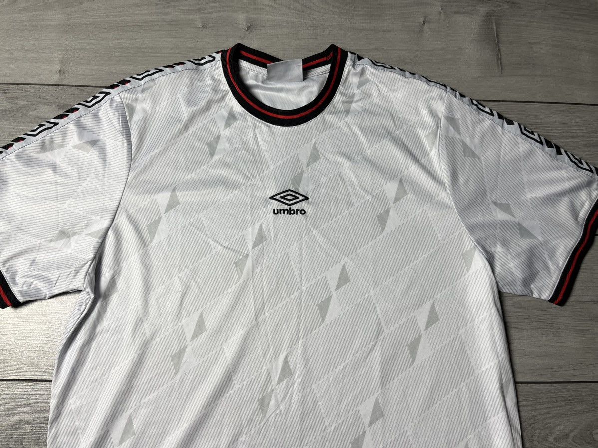 Umbro Umbro x Carling jersey size Large soccer jersey Size US L / EU 52-54 / 3 - 3 Thumbnail