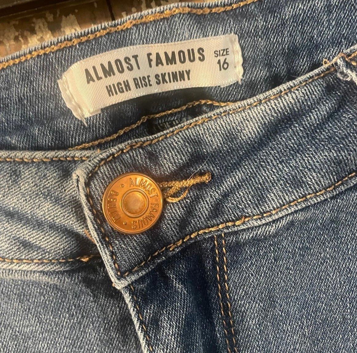 Almost Famous Almost Famous High Rise Skinny jeans women’s size 16 NWT Size 36" / US 14 / IT 50 - 3 Thumbnail