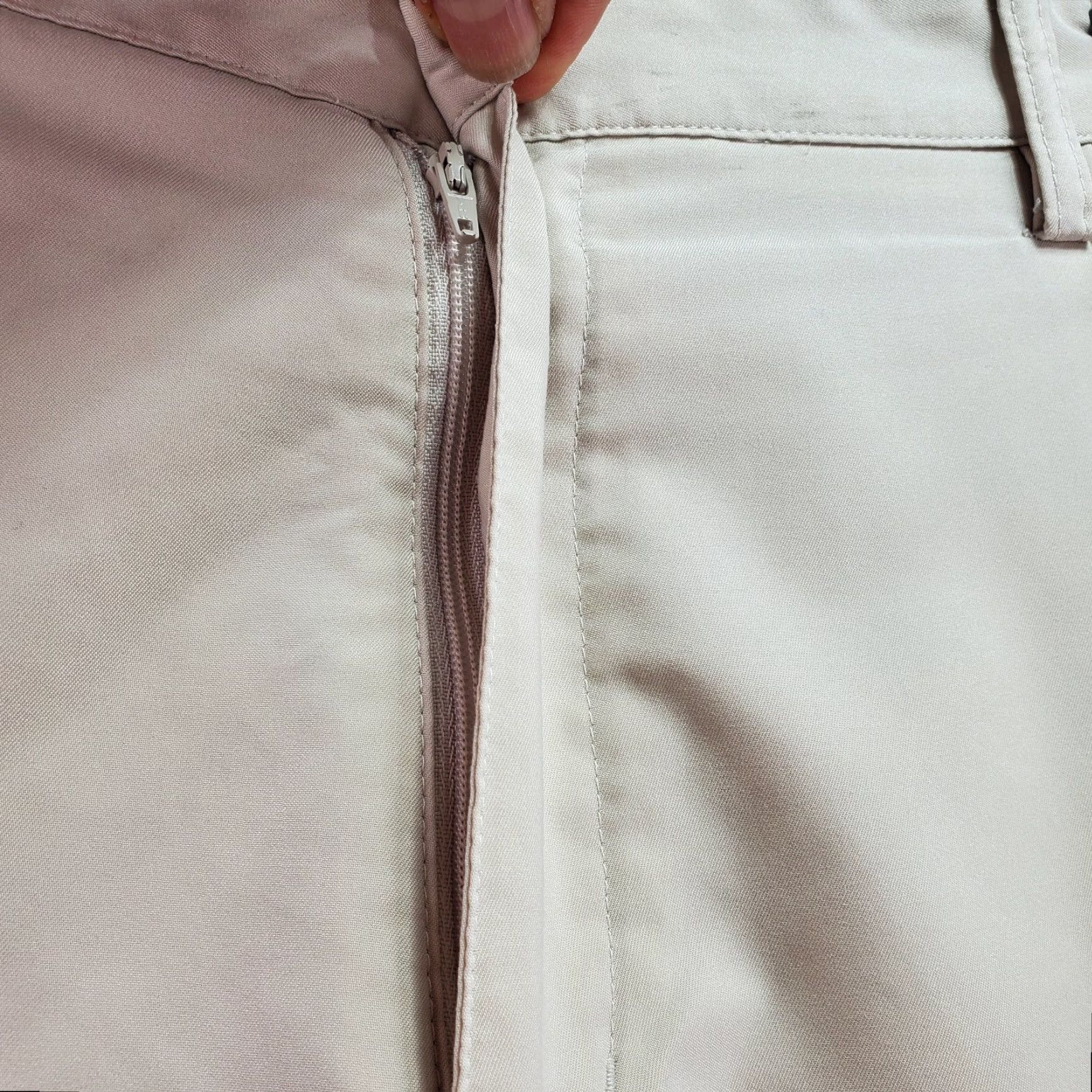 Adidas Adidas Golf Shorts Men 40 Ivory 100% Polyester Pockets Classic Fit Active Casual Size US 40 / EU 56 - 6 Thumbnail