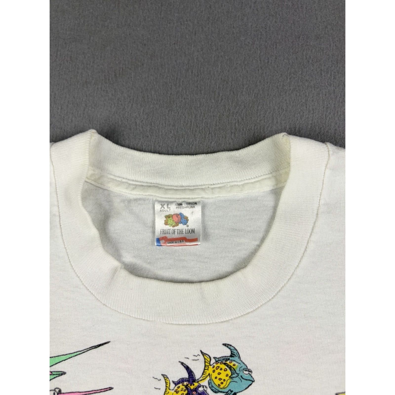 Fruit Of The Loom VINTAGE Fruit of the Loom T-Shirt Sea Of Love Funny 90s White XL Men Short Sleeve Crew Neck Graphic Print Cotton Regular Size US XL / EU 56 / 4 - 4 Thumbnail