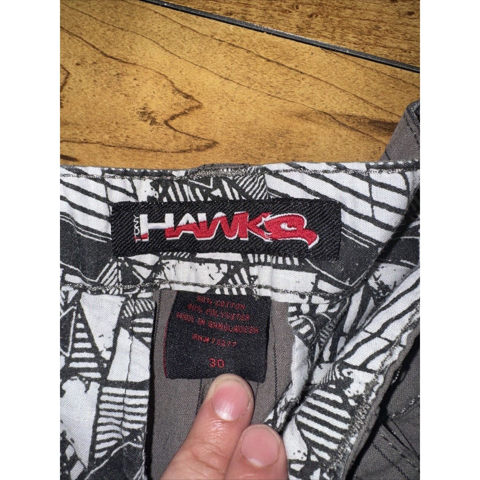 Vintage Vintage Hawk Skateboarding Stripped Chino Short Grey Size 30 Size US 30 / EU 46 - 2 Thumbnail