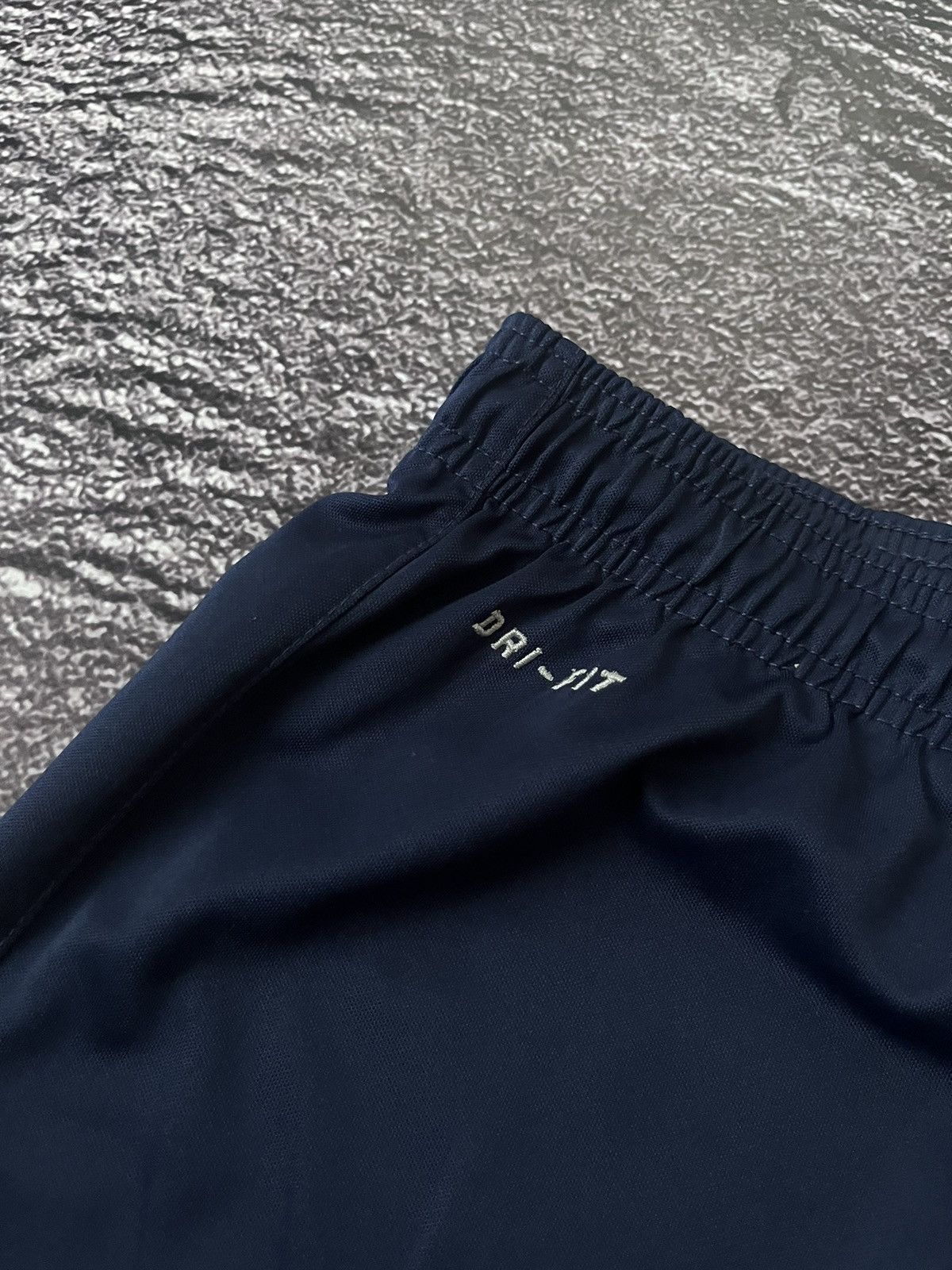 Nike VINTAGE NIKE Y2K SHORT BLUE Size US 36 / EU 52 - 2 Thumbnail