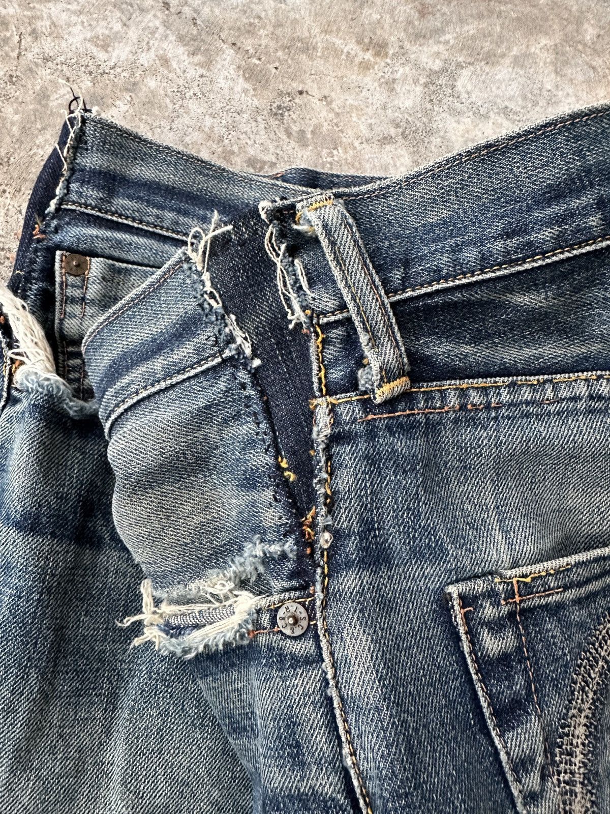 Evisu Buckle Back Thrashed No 2 2000s Selvedge seagulls back cinch Size US 34 / EU 50 - 7 Thumbnail