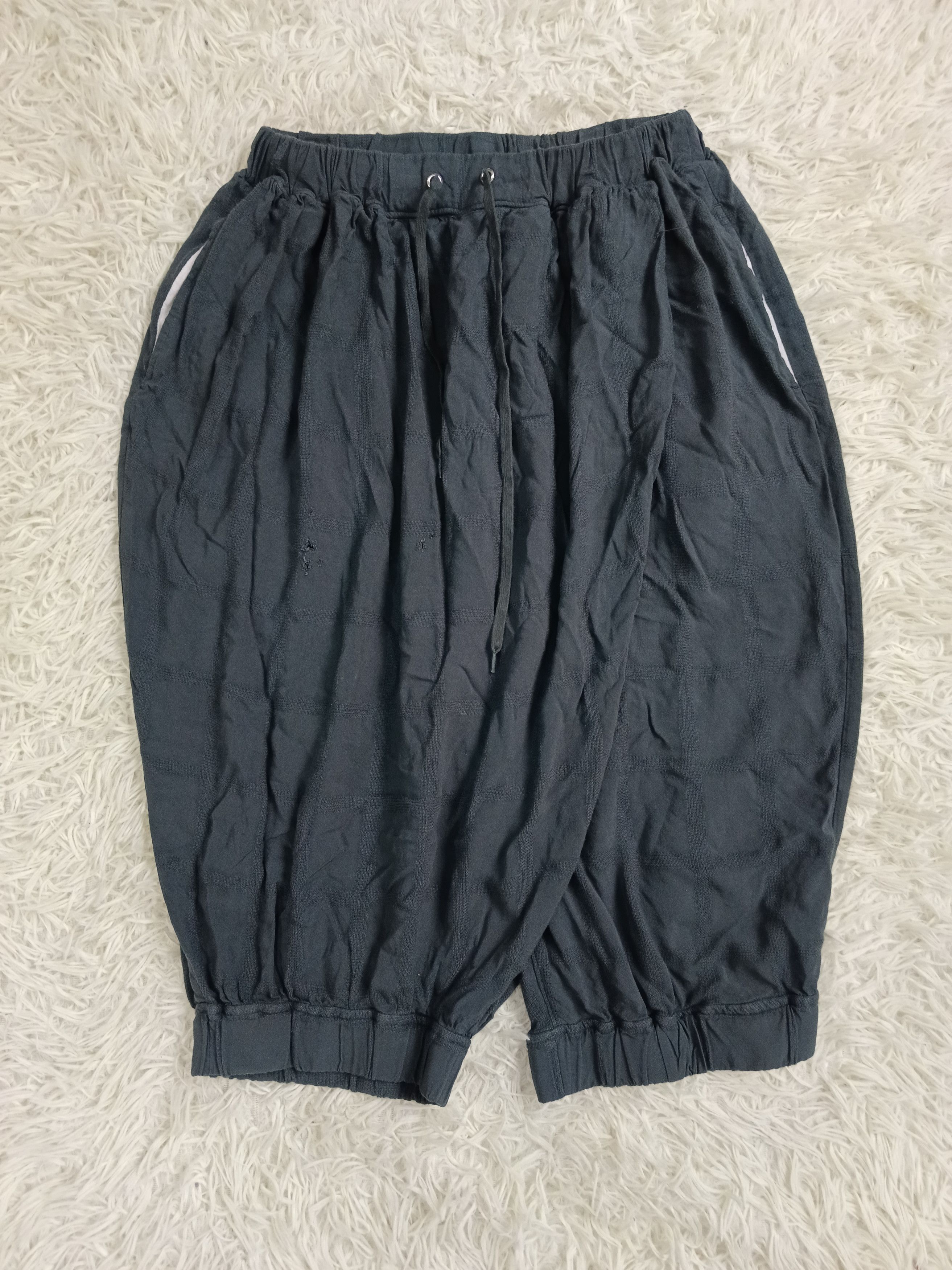 mercibeaucoup SICK🔥ISSEY MIYAKI MERCIBEAUCOUP BALLON CROPPED (28-33) Size US 28 / EU 44 - 1 Thumbnail