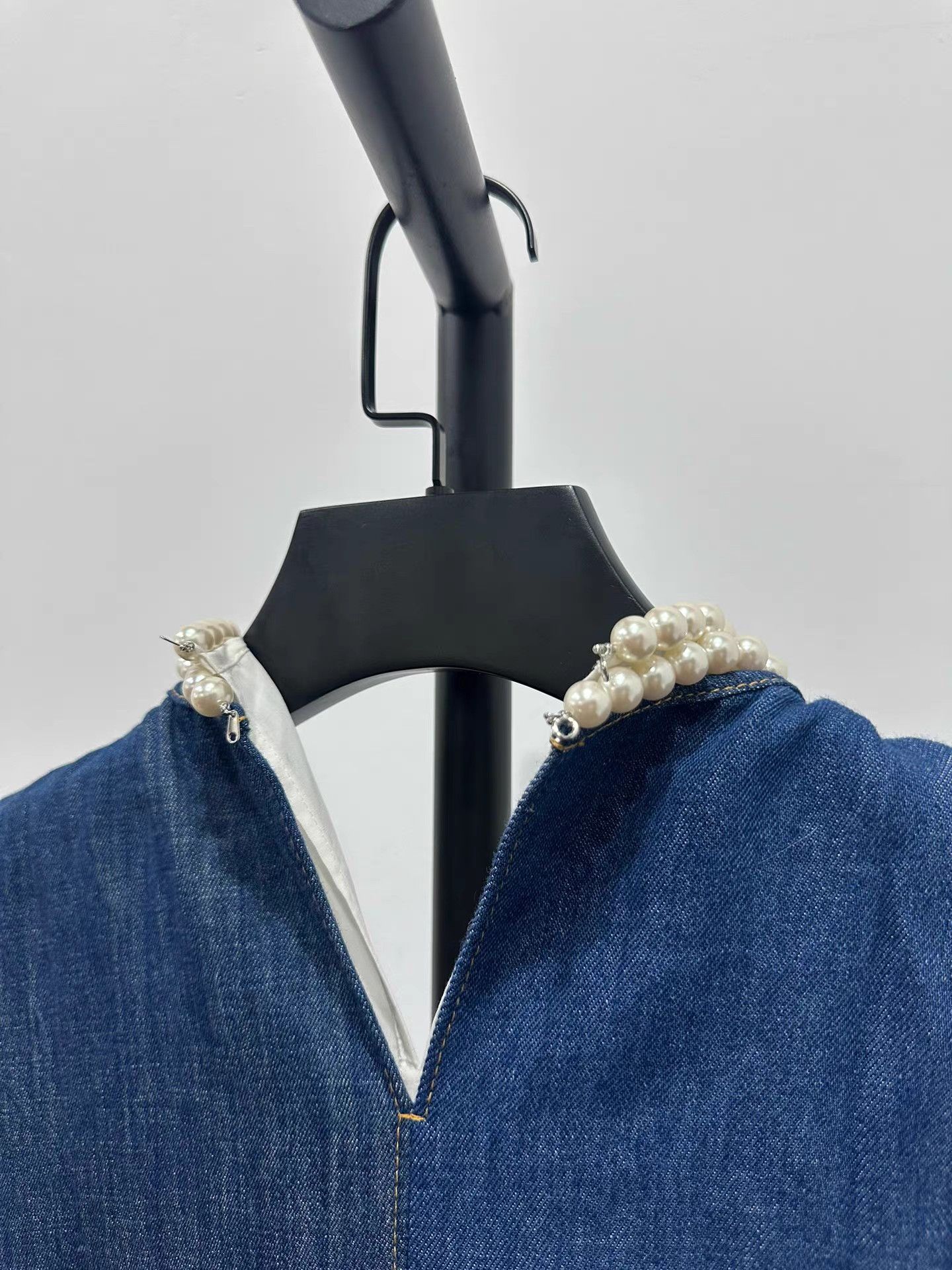Junya Watanabe Junya Watanabe Denim Patchwork & Pearl Dress K20 Size S / US 4 / IT 40 - 6 Thumbnail