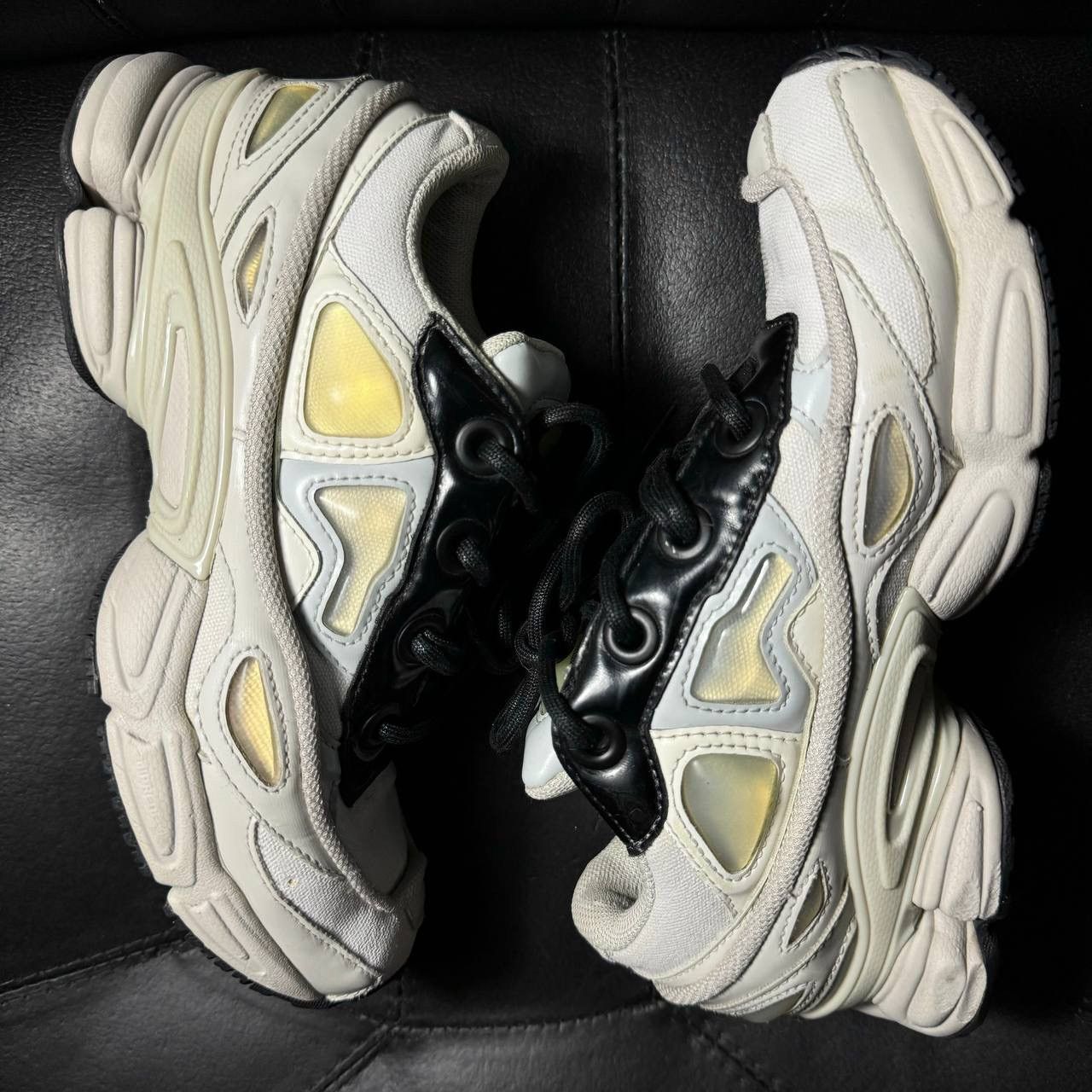 Adidas × Raf Simons Adidas Raf Simons Ozweego cream white Size US 6 / IT 36 - 4 Thumbnail