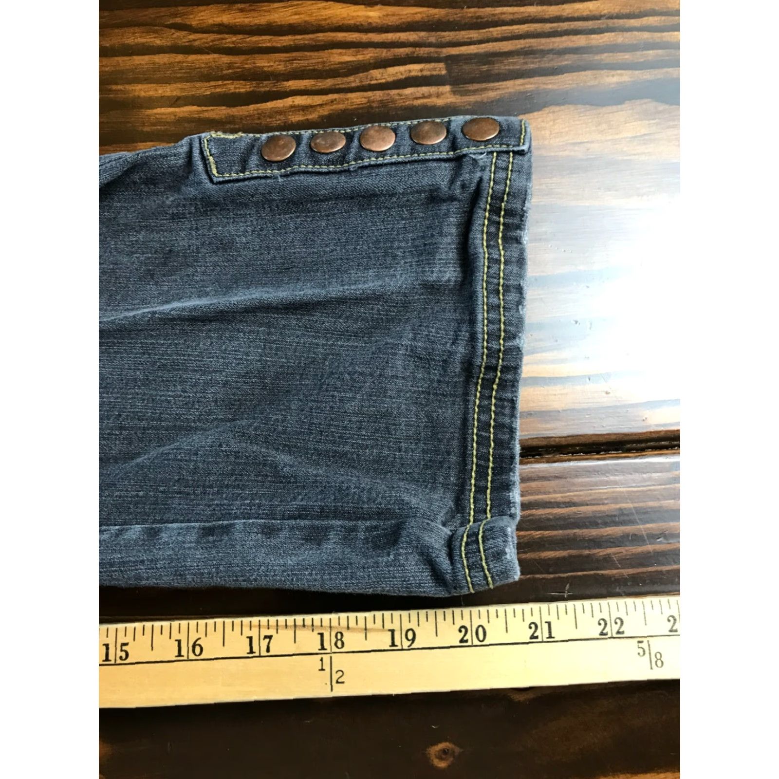 Faded Glory Faded Glory Jeans Women’s 8 Blue Denim Stretch Capri Straight Leg, Regular, Low Rise, Inseam 21 in, Jeans, Women, Capris, Straight, Blue, Vintage: No Size 30" / US 8 / IT 44 - 5 Thumbnail