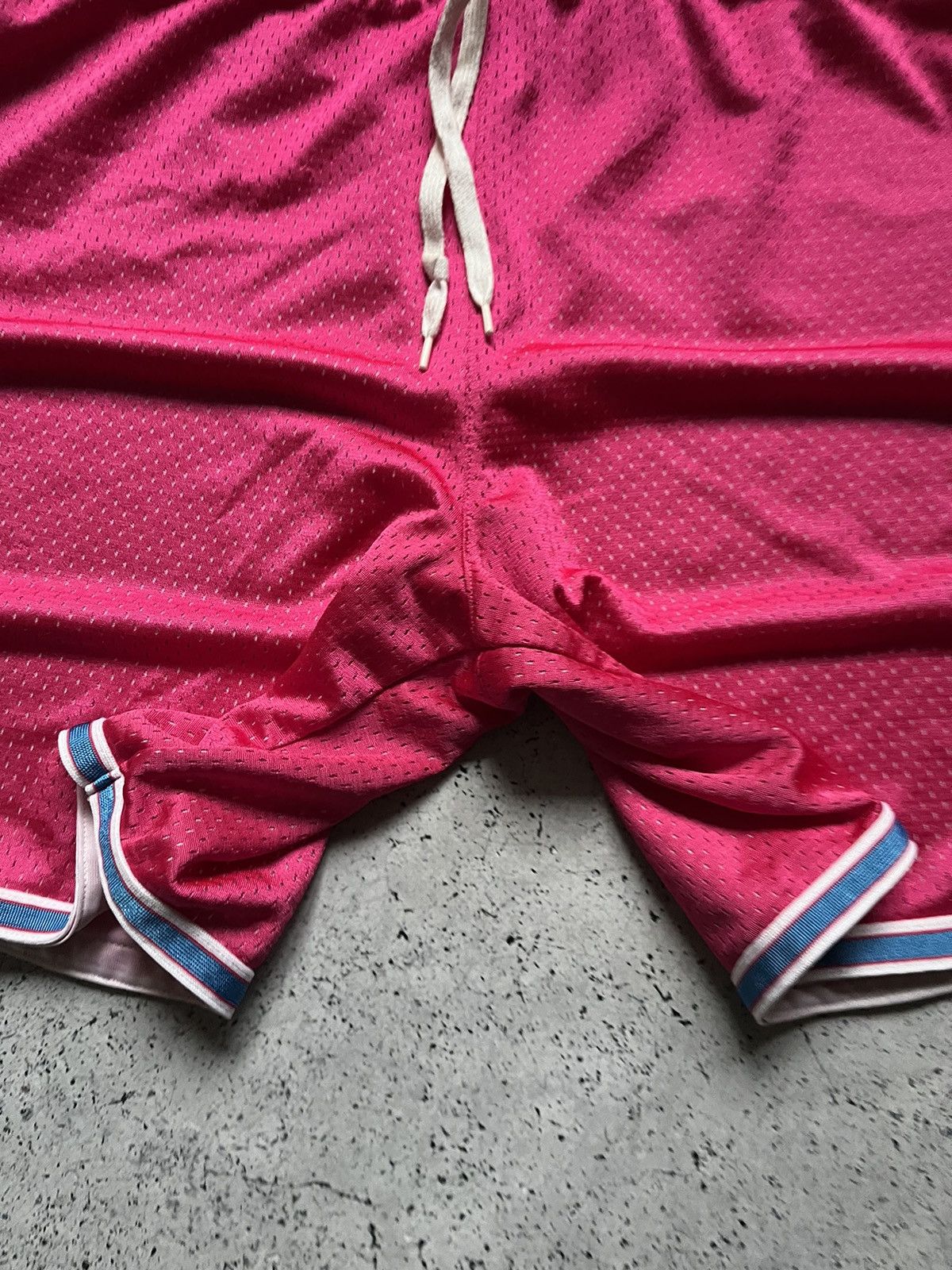 Nike × Vintage Vintage Nike Baggy Shorts Mini Swoosh Y2K USA Size US 32 / EU 48 - 3 Thumbnail