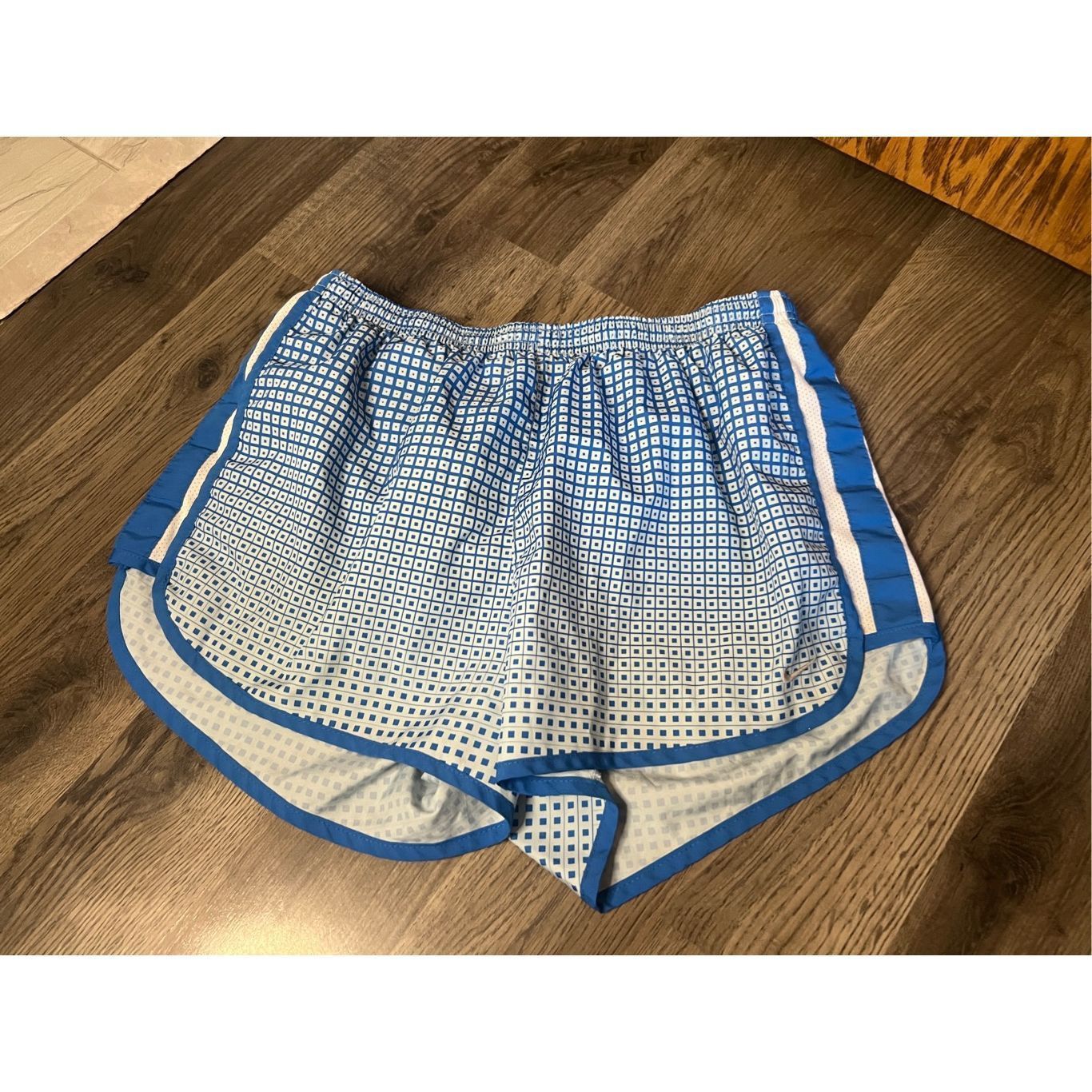 Nike Nike Blue And White Patterned Dri-Fit Shorts Woman’s Size Me Size 28" / US 6 / IT 42 - 1 Thumbnail