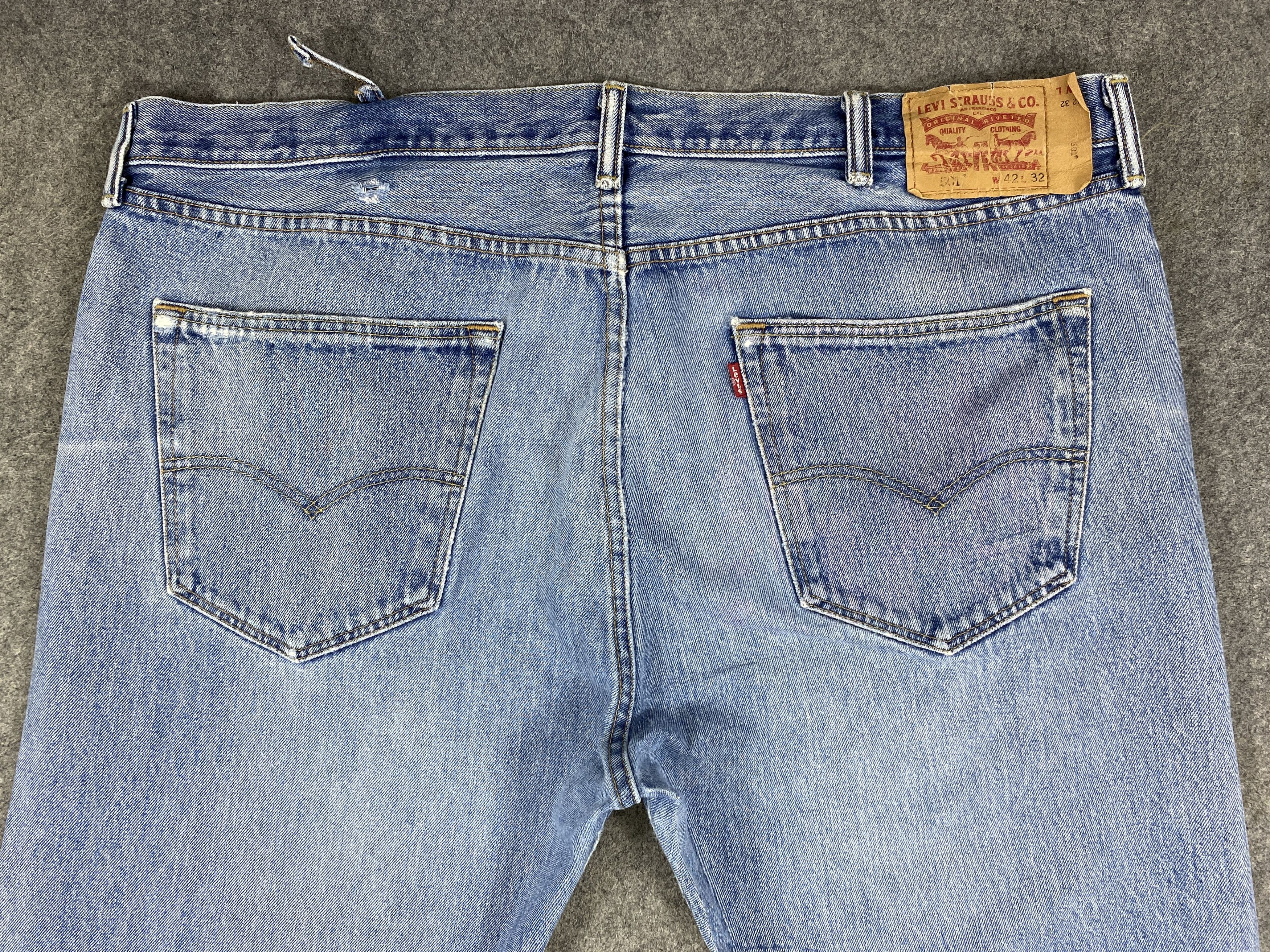 Japanese Brand Ripped Dirty Blue Vintage Levi's 501 32x30.5 Denim -JN2262 Size US 32 / EU 48 - 4 Thumbnail
