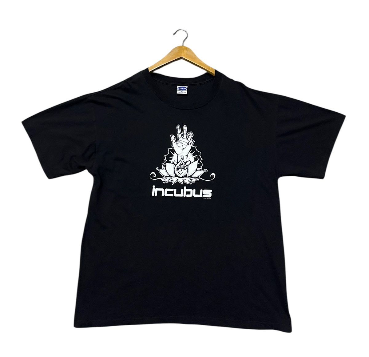 Band Tees Vintage 90s Incubus t-shirt Size US XL / EU 56 / 4 - 1 Thumbnail