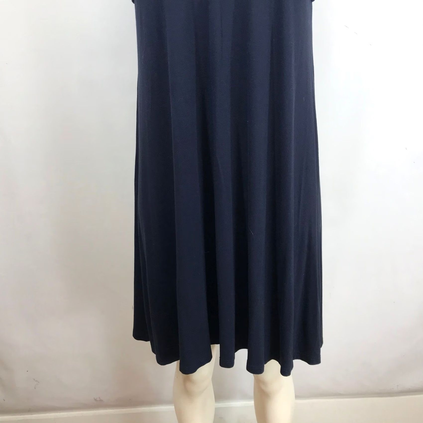Loft VINTAGE? No. LOFT Navy Blue Floral Embroidered V-Neck Short Sleeve Swing T-Shirt Dress Medium Size M / US 6-8 / IT 42-44 - 3 Thumbnail