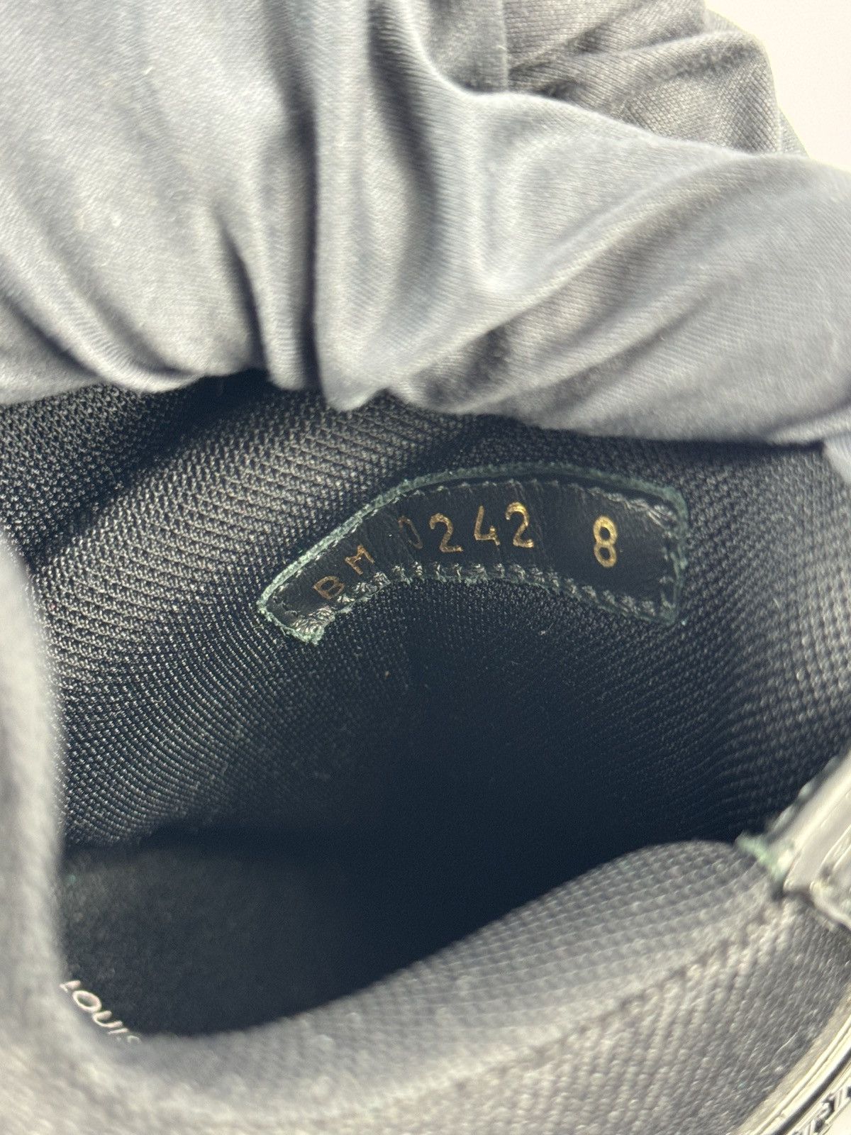 Louis Vuitton PATENT LOW TOP SNEAKERS Size US 9 / EU 42 - 9 Thumbnail