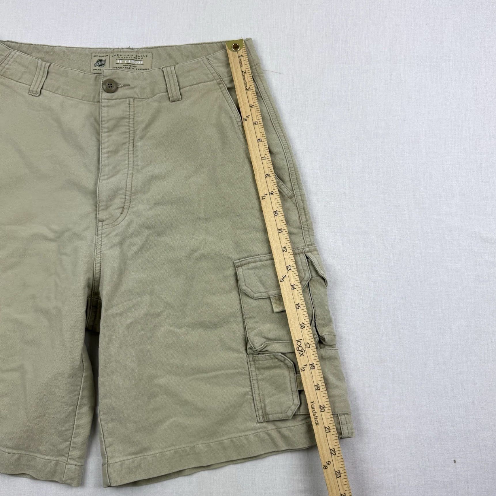 American Eagle Outfitters VINTAGE American Eagle Cargo Shorts Adult 31 Khaki Grunge Y2K Phone Pocket Relax Mens Size US 31 - 6 Thumbnail