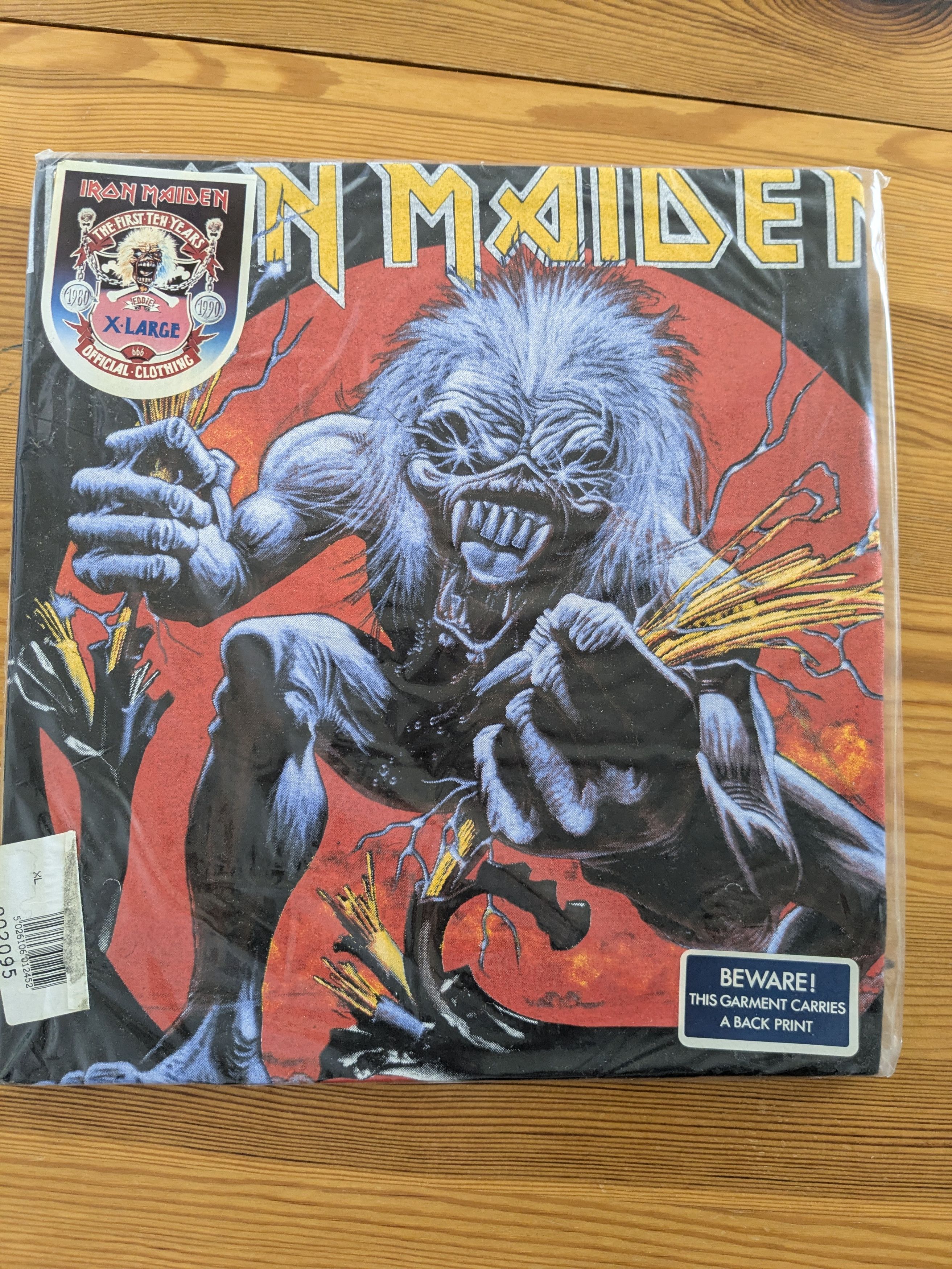 Band Tees 1990 Iron Maiden "Fear of the Dark" T-Shirt (Sealed, XL) Size US XL / EU 56 / 4 - 1 Thumbnail