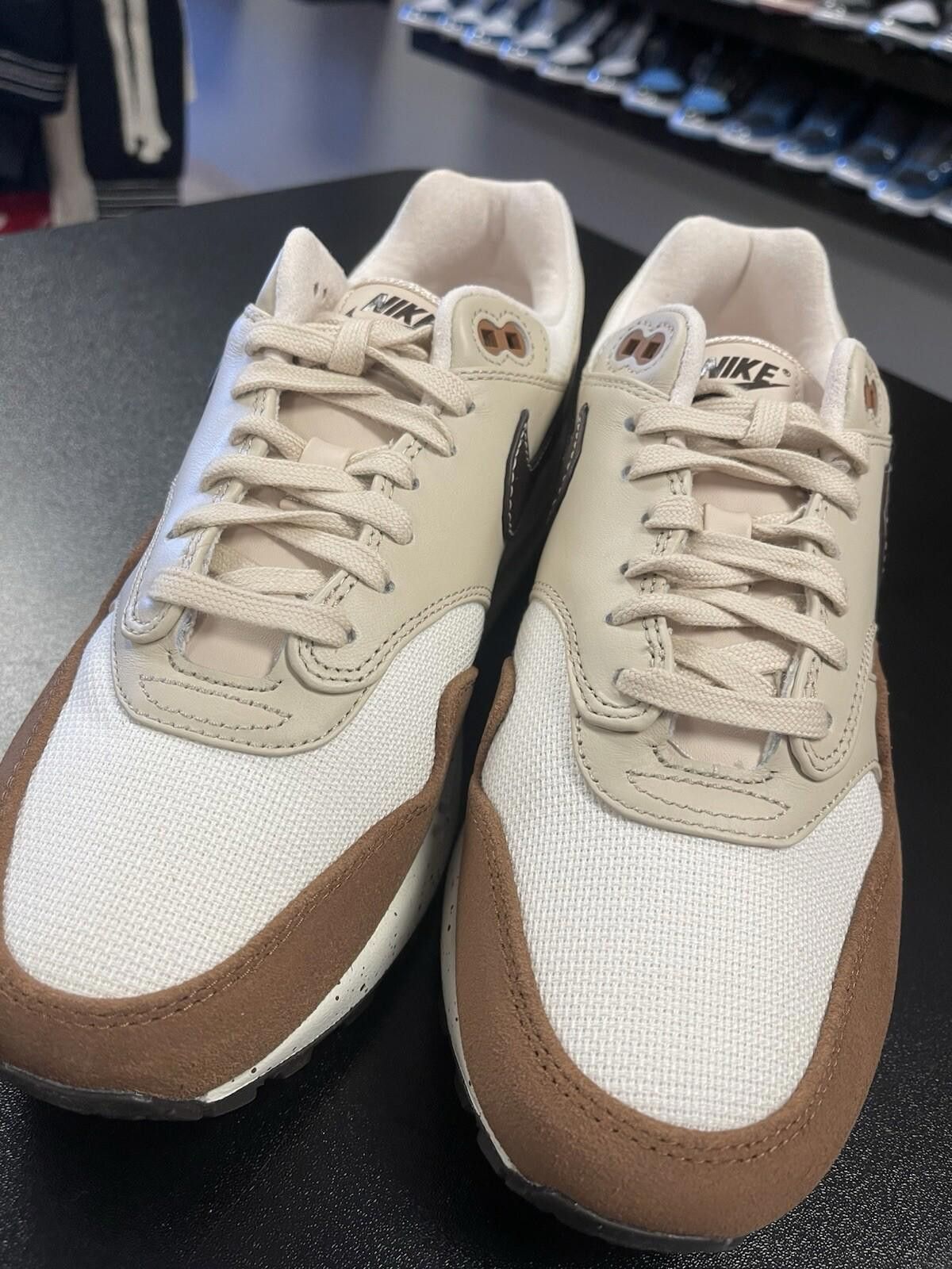 Nike Size 9.5 - Nike Air Max 1 '87 Sneakers FZ3621-220 Velvet Size US 9.5 / IT 39.5 - 6 Thumbnail