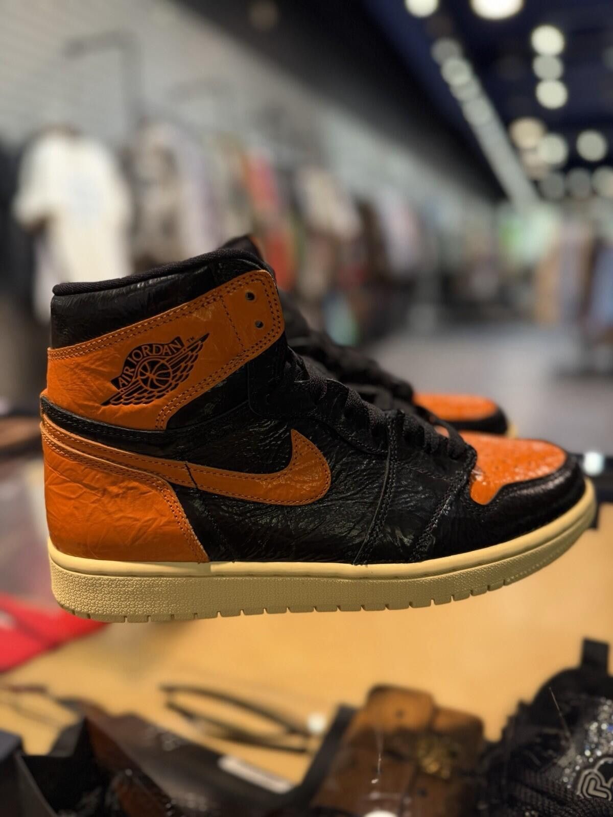 Jordan Brand Jordan Air Jordan 1 Shattered Backboard 3.0 2019 Size (9) Size US 9 / EU 42 - 1 Thumbnail
