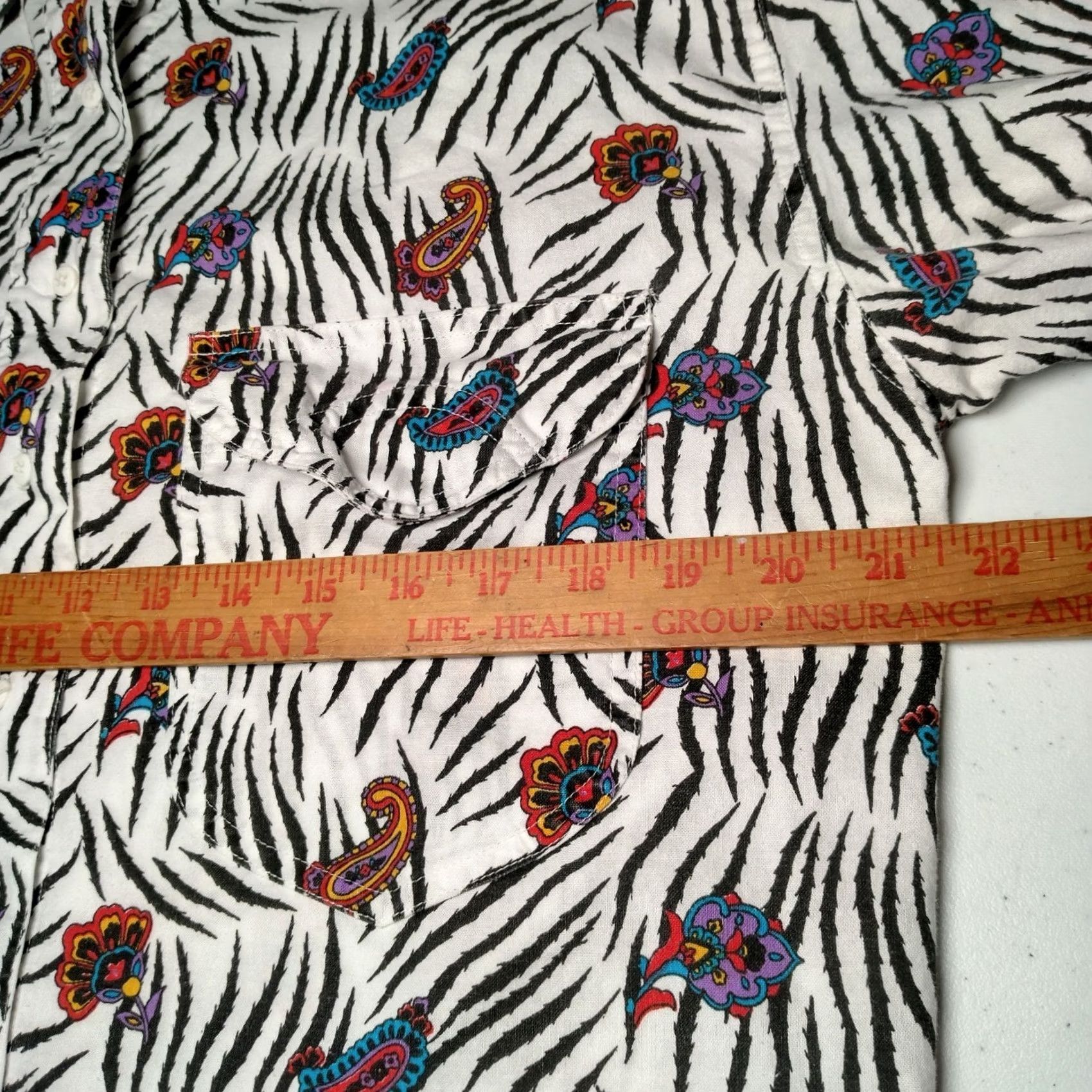 Vintage VINTAGE Khazana Shirt Women Medium Zebra Print Paisley Safari Short Slv Button-Up Collared Cotton Woven 80s 90s Vintage Size M / US 6-8 / IT 42-44 - 4 Thumbnail