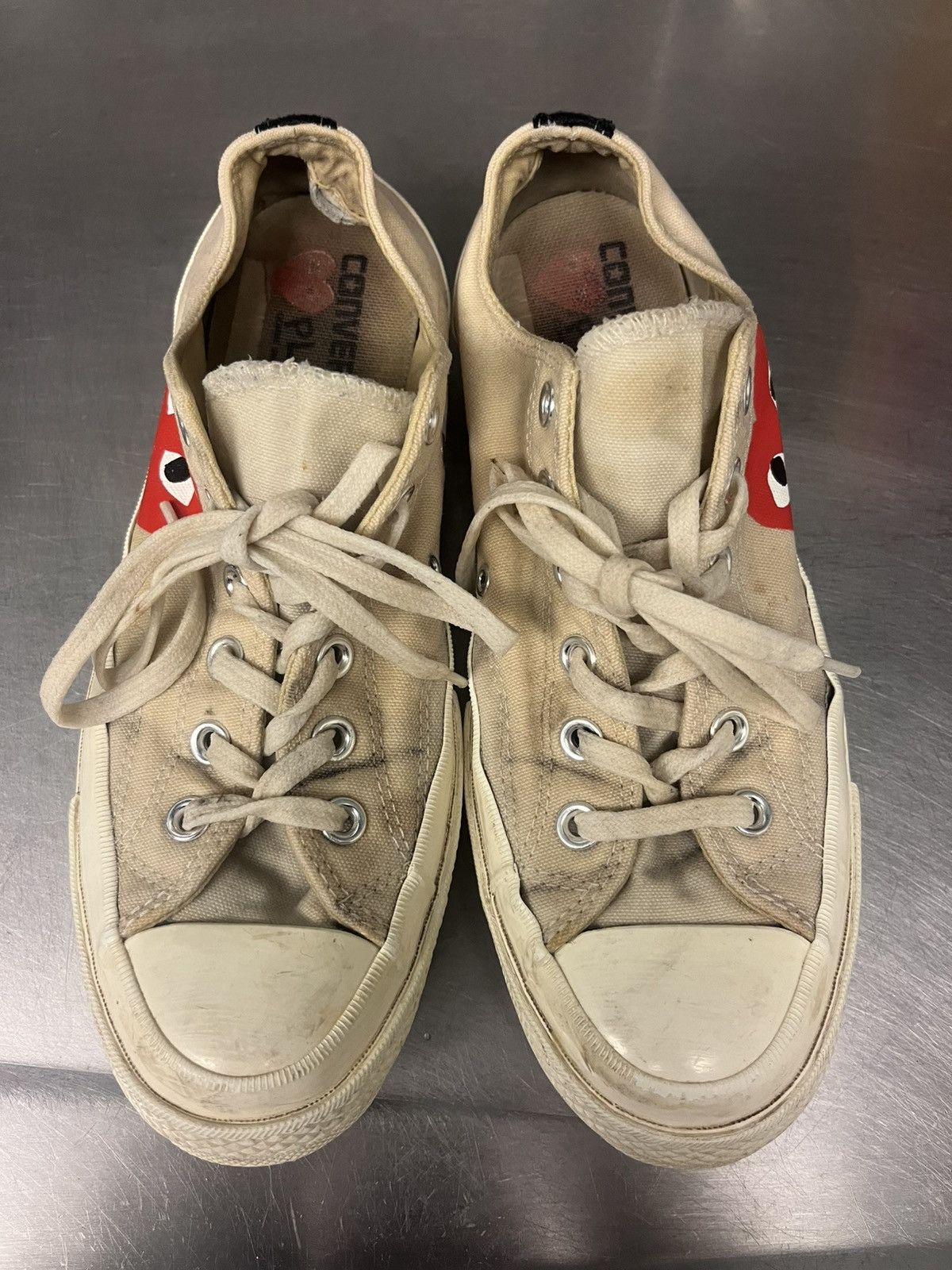Comme des Garcons PLAY × Converse Unisex Size 7/9Converse x Comme Des Garcons Play Size US 7 / EU 40 - 1 Thumbnail