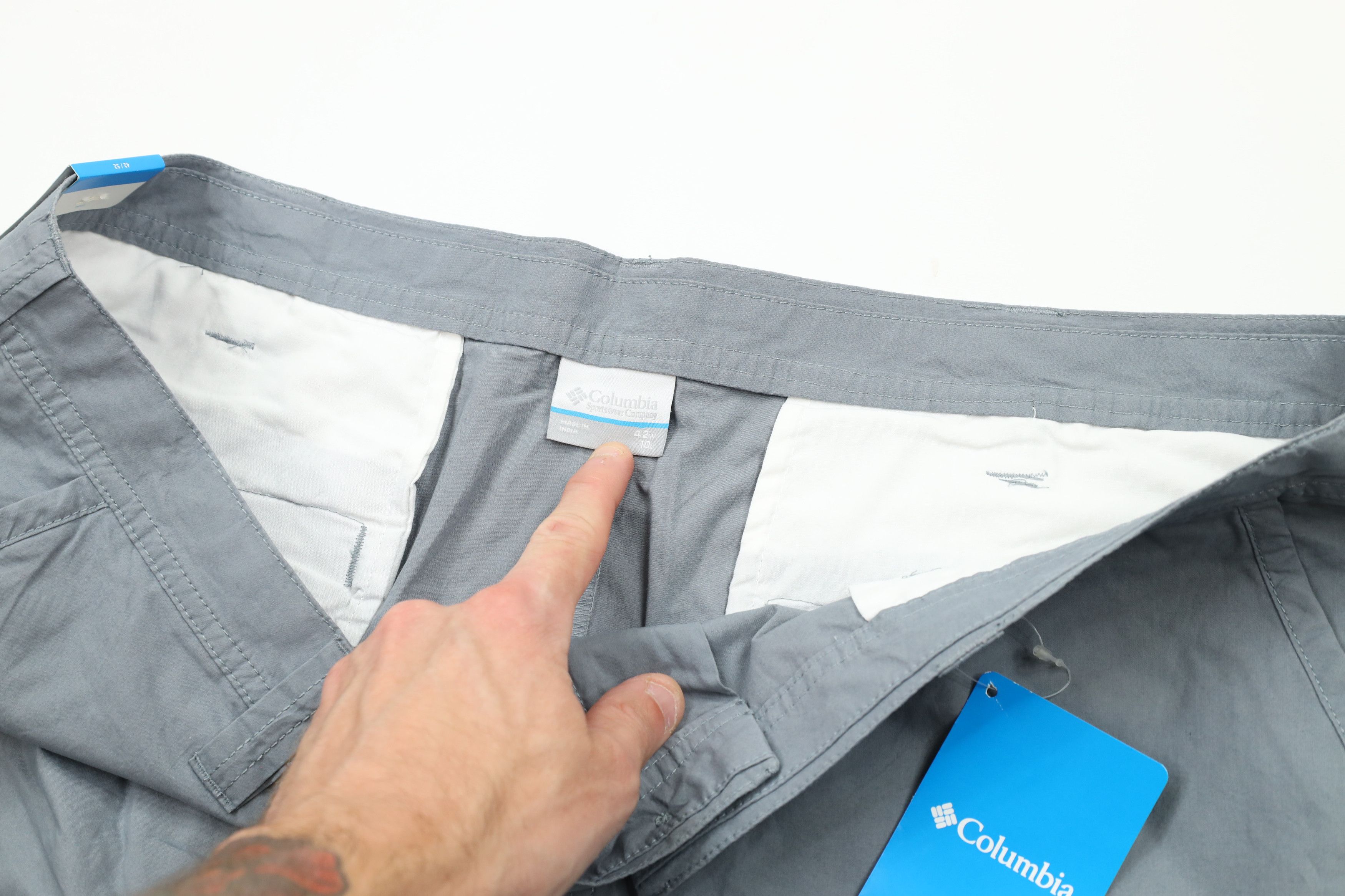 Columbia × Vintage Deadstock Columbia Outdoor Hiking Trail Shorts Gray Cotton Size US 42 / EU 58 - 6 Thumbnail